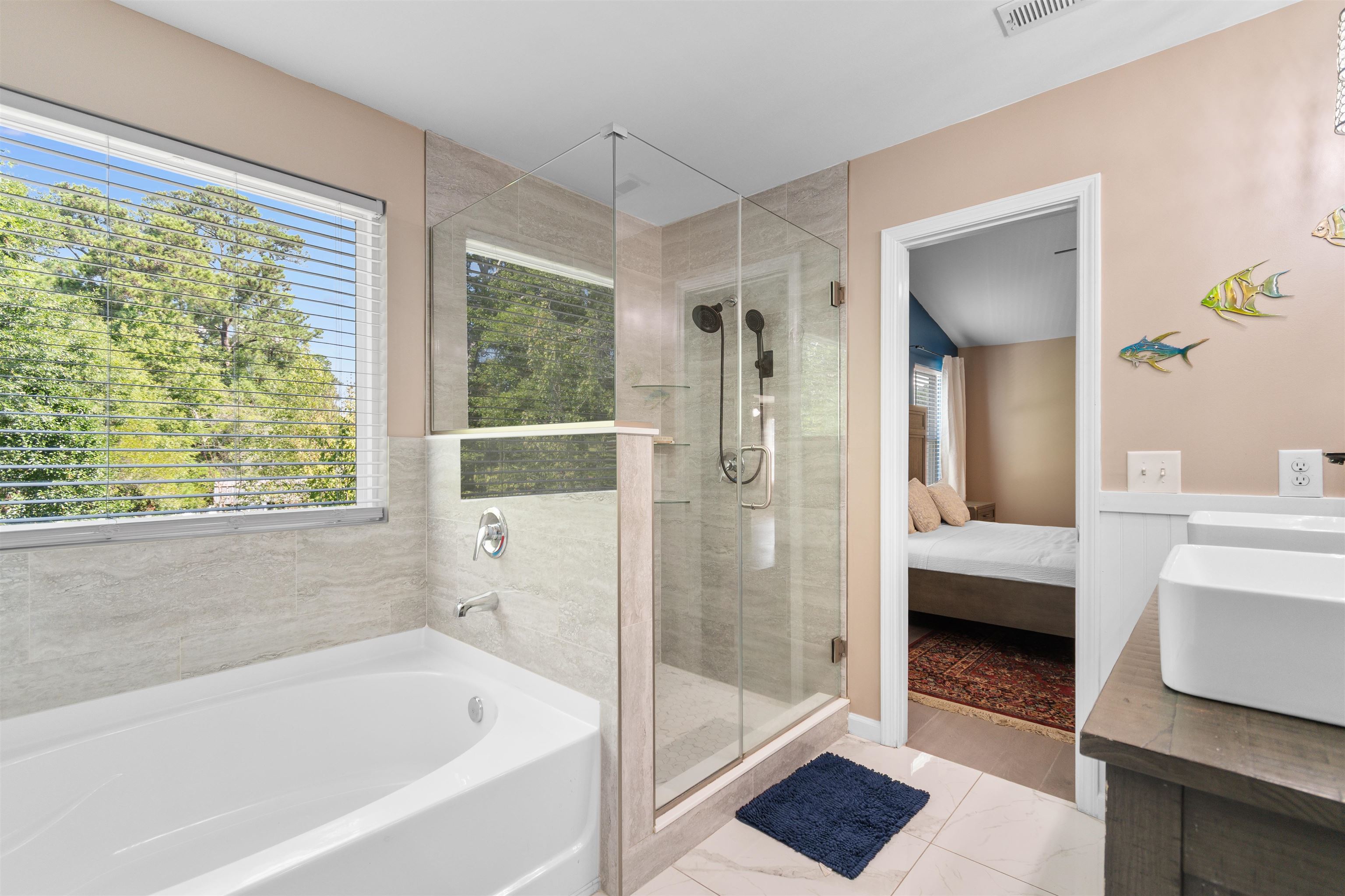 200 Davis Ct. Property Photo 25
