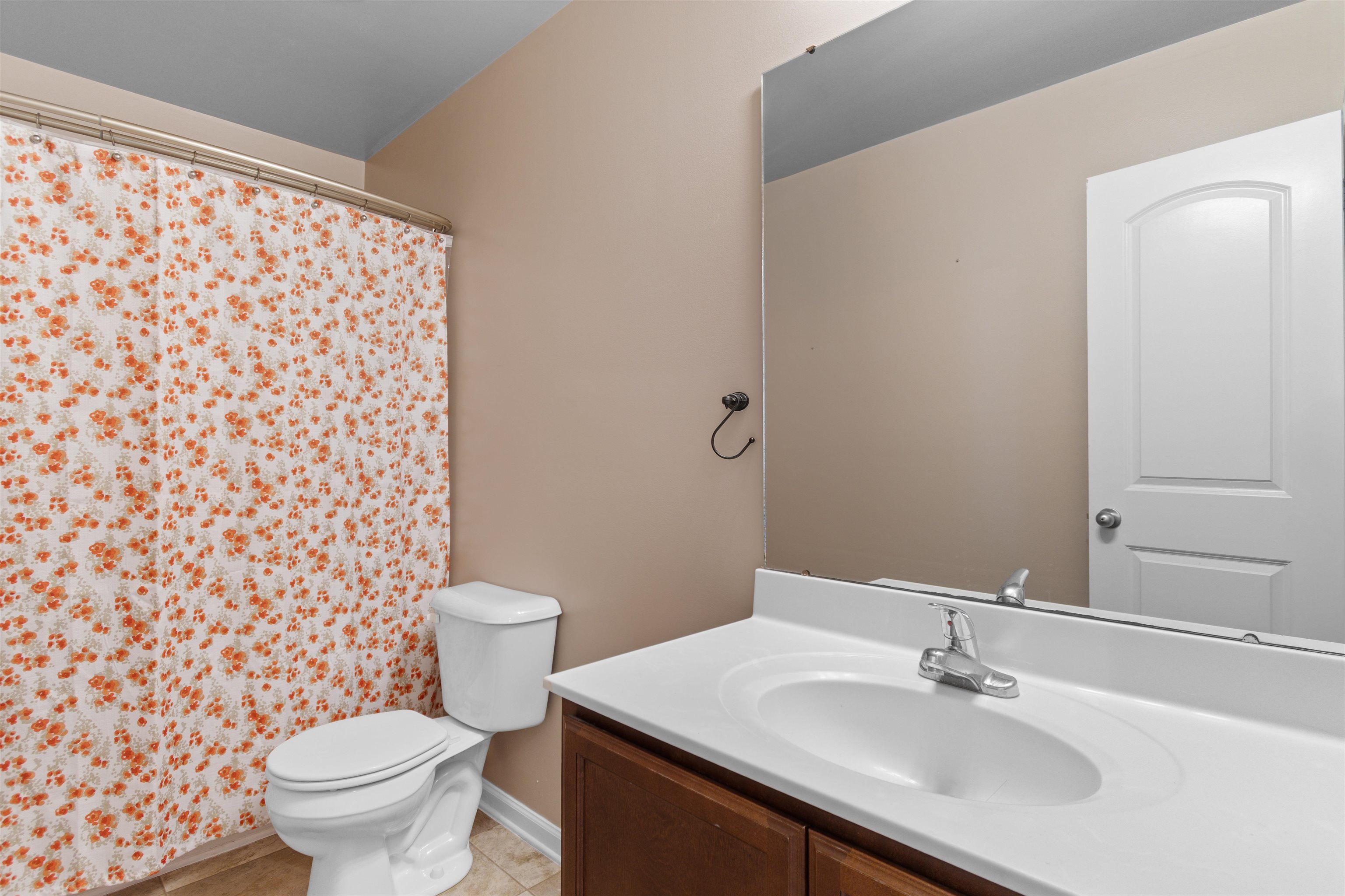 200 Davis Ct. Property Photo 33