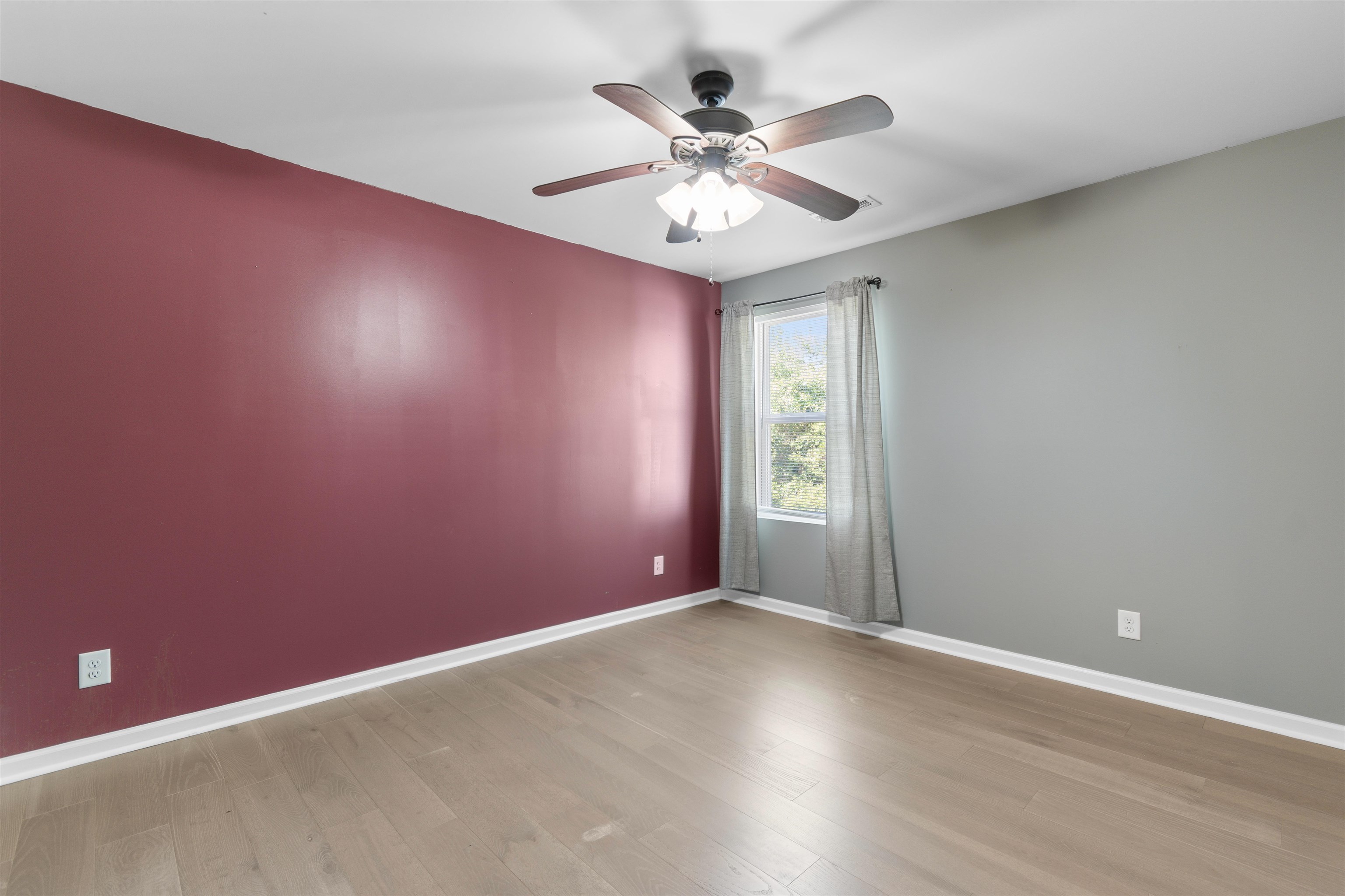 200 Davis Ct. Property Photo 34