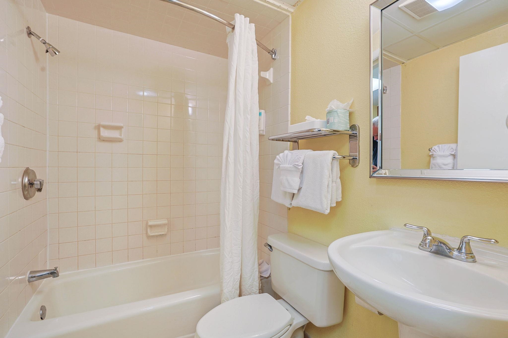 5200 N Ocean Blvd. Property Photo 15