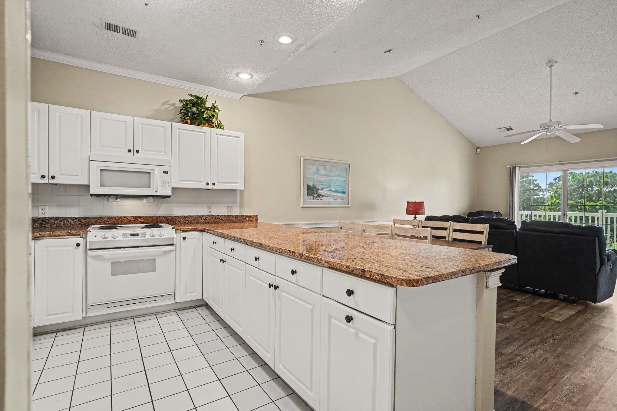 4815 Orchid Way Property Photo 9