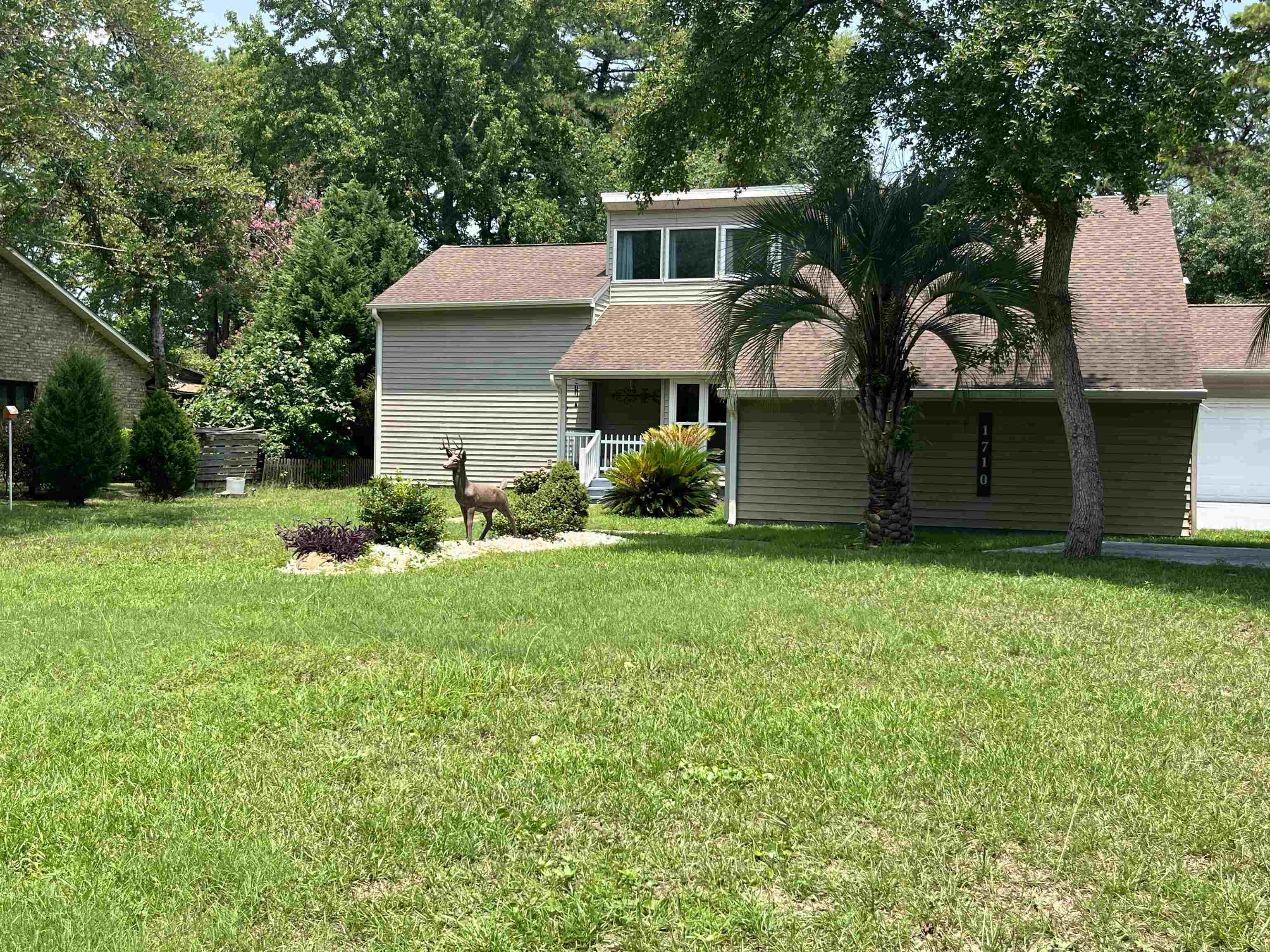 1710 Crooked Pine Dr. Property Photo 2