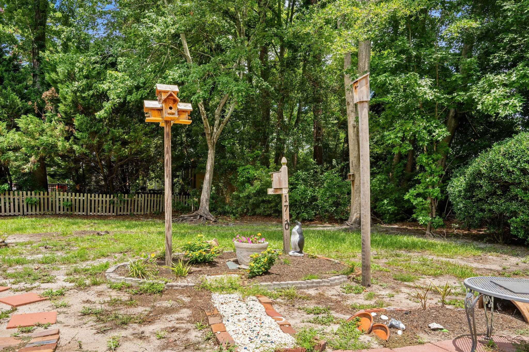 1710 Crooked Pine Dr. Property Photo 23