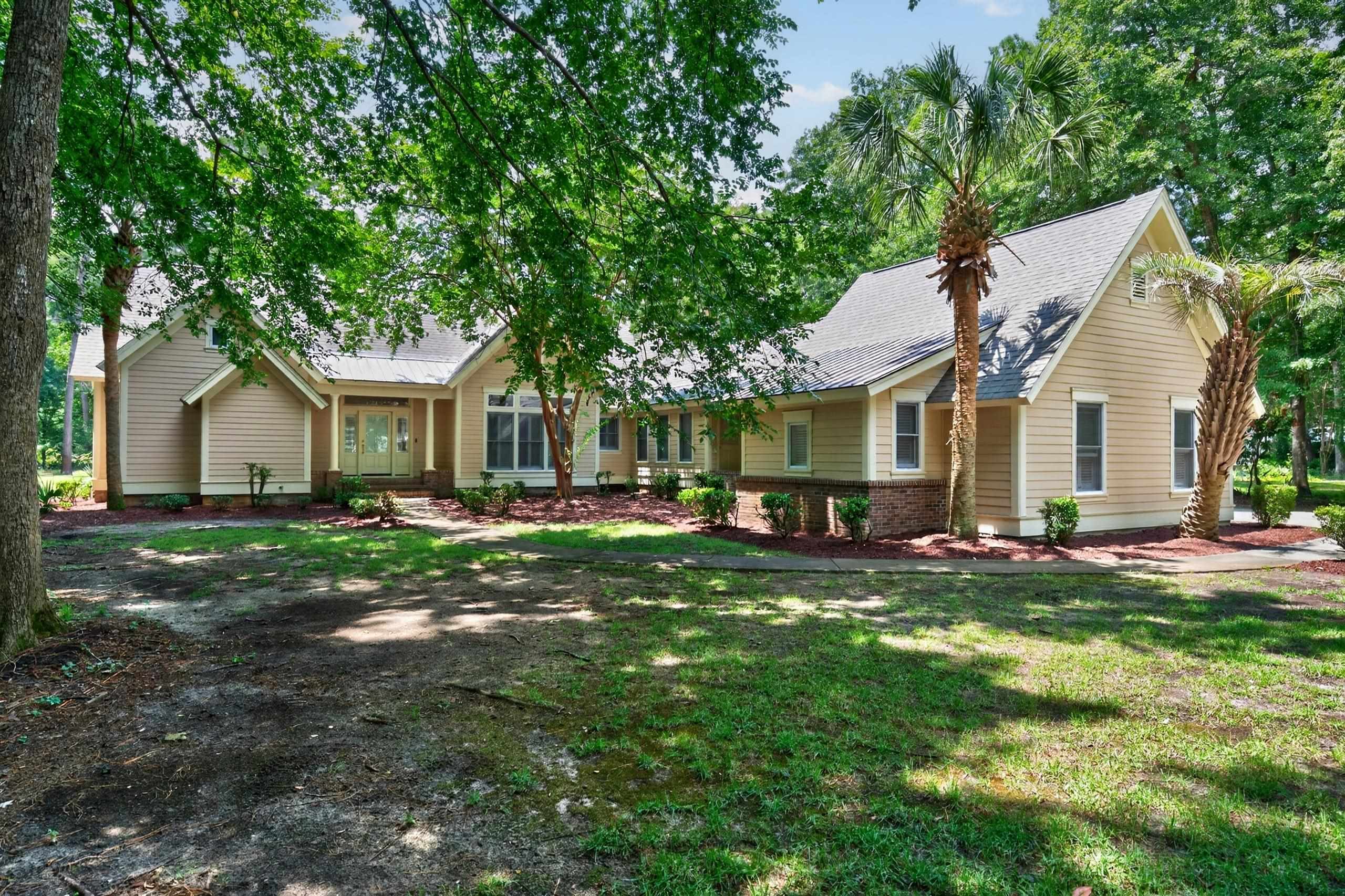 222 Old Carriage Loop Property Photo 2