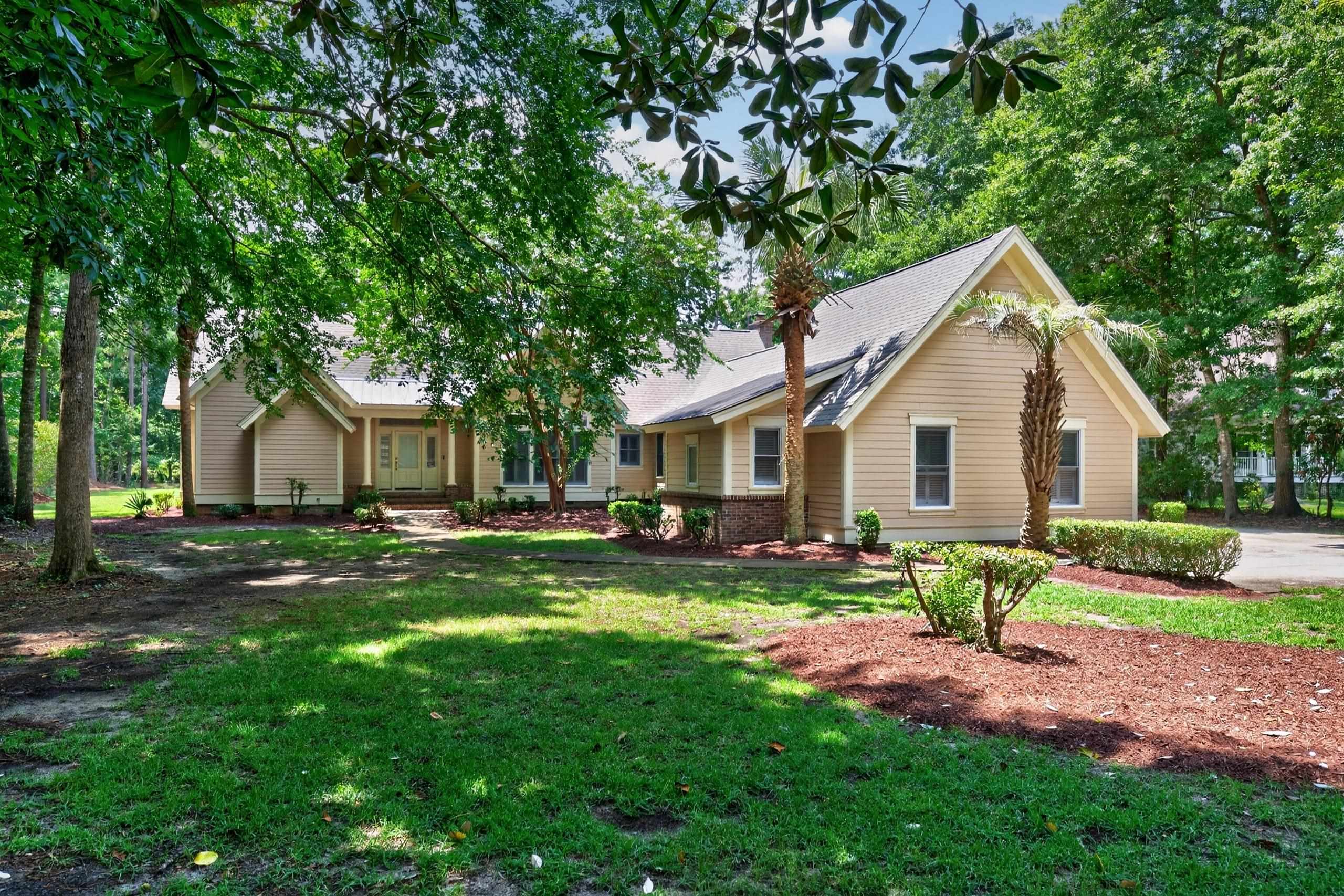 222 Old Carriage Loop Property Photo 4