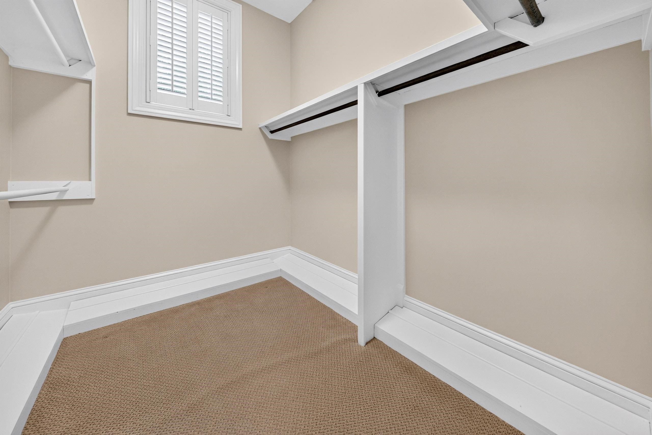 222 Old Carriage Loop Property Photo 34
