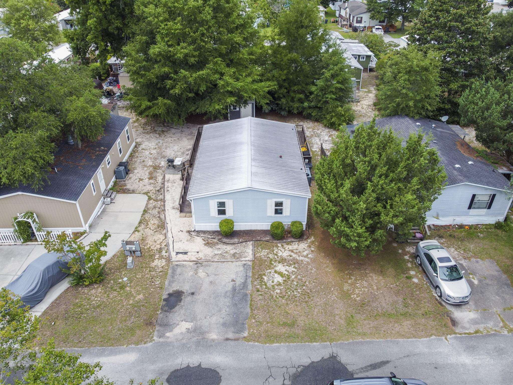 132 Crooked Island Circle Property Photo 1