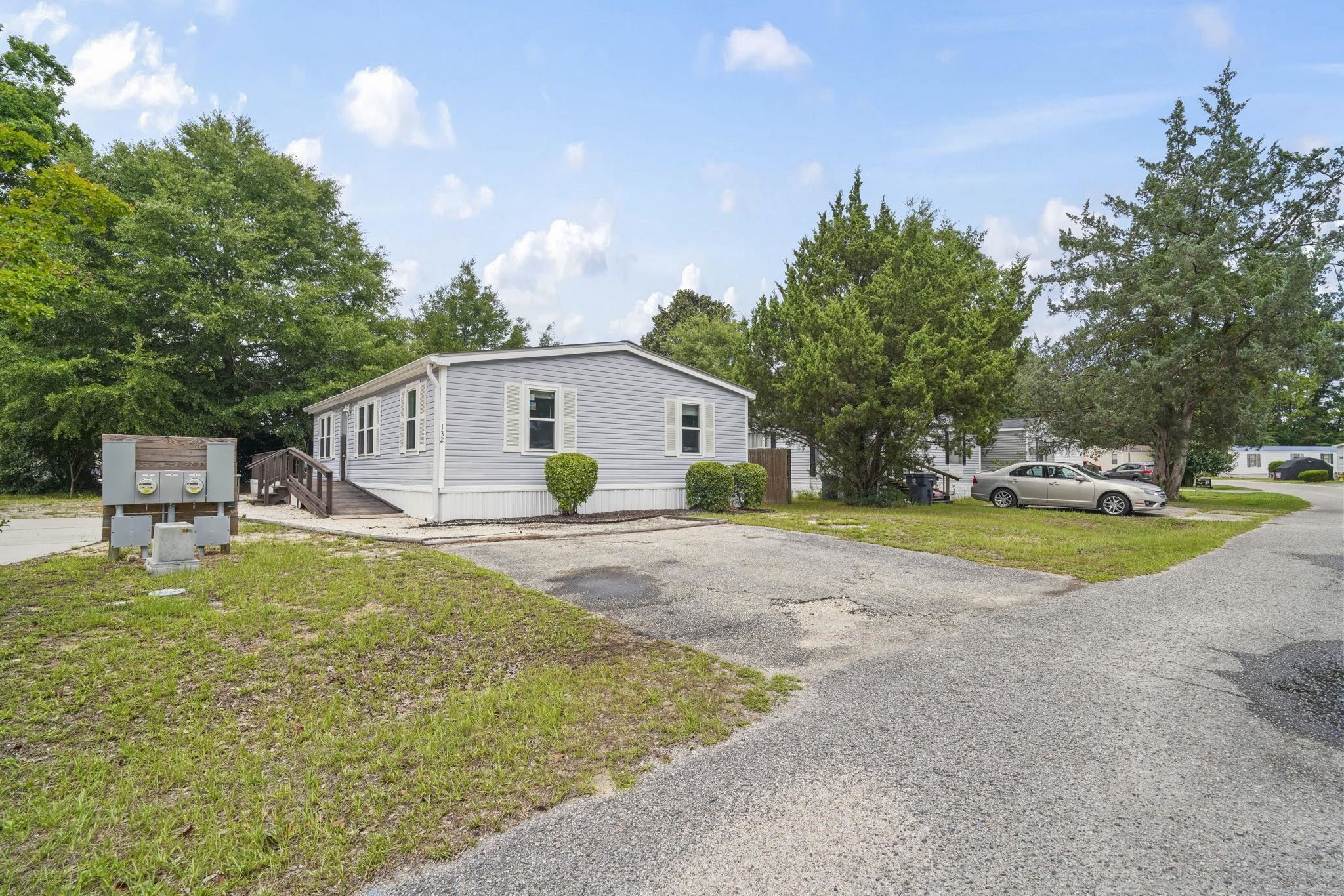 132 Crooked Island Circle Property Photo 5