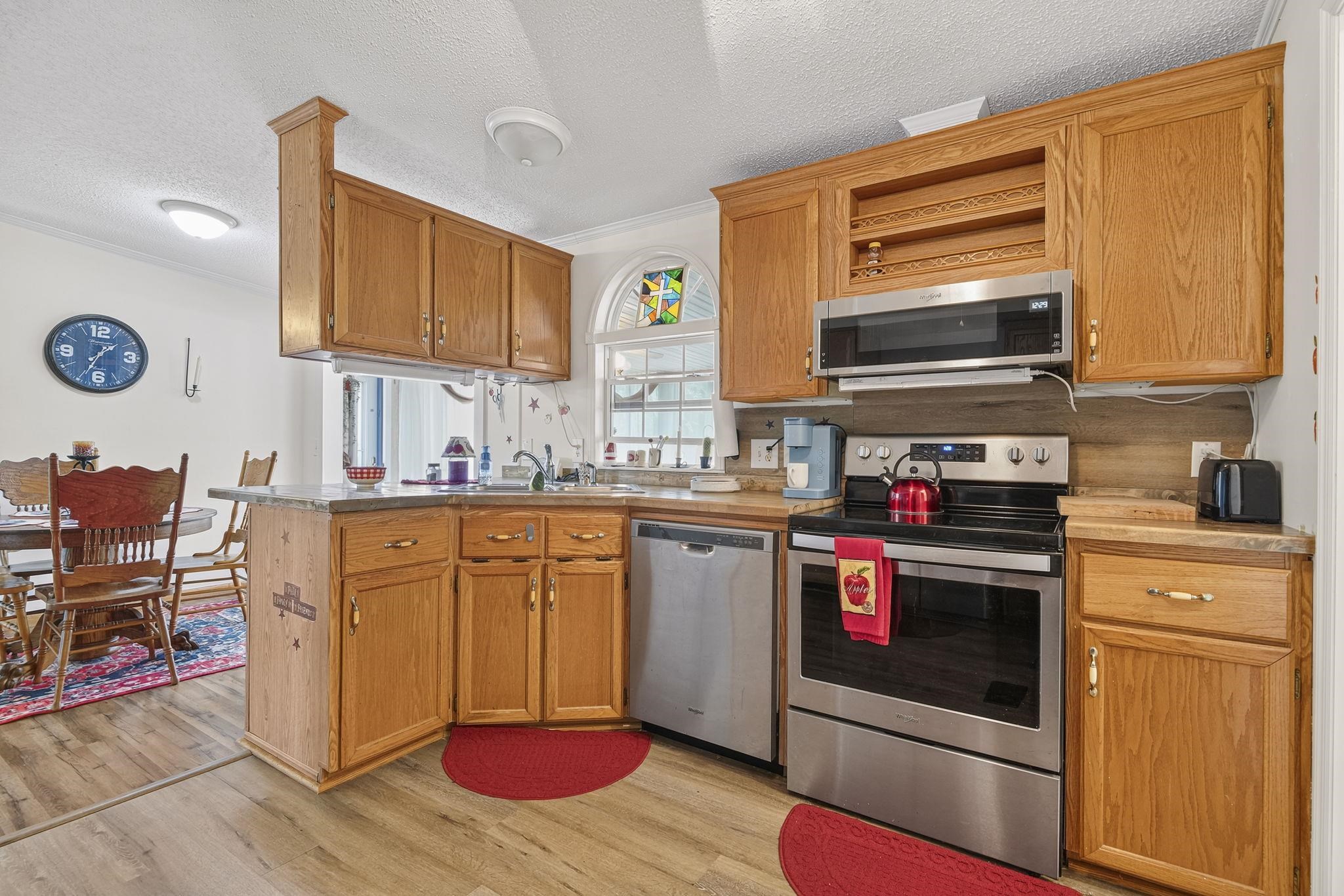 212 Captains Dr. Property Photo 17
