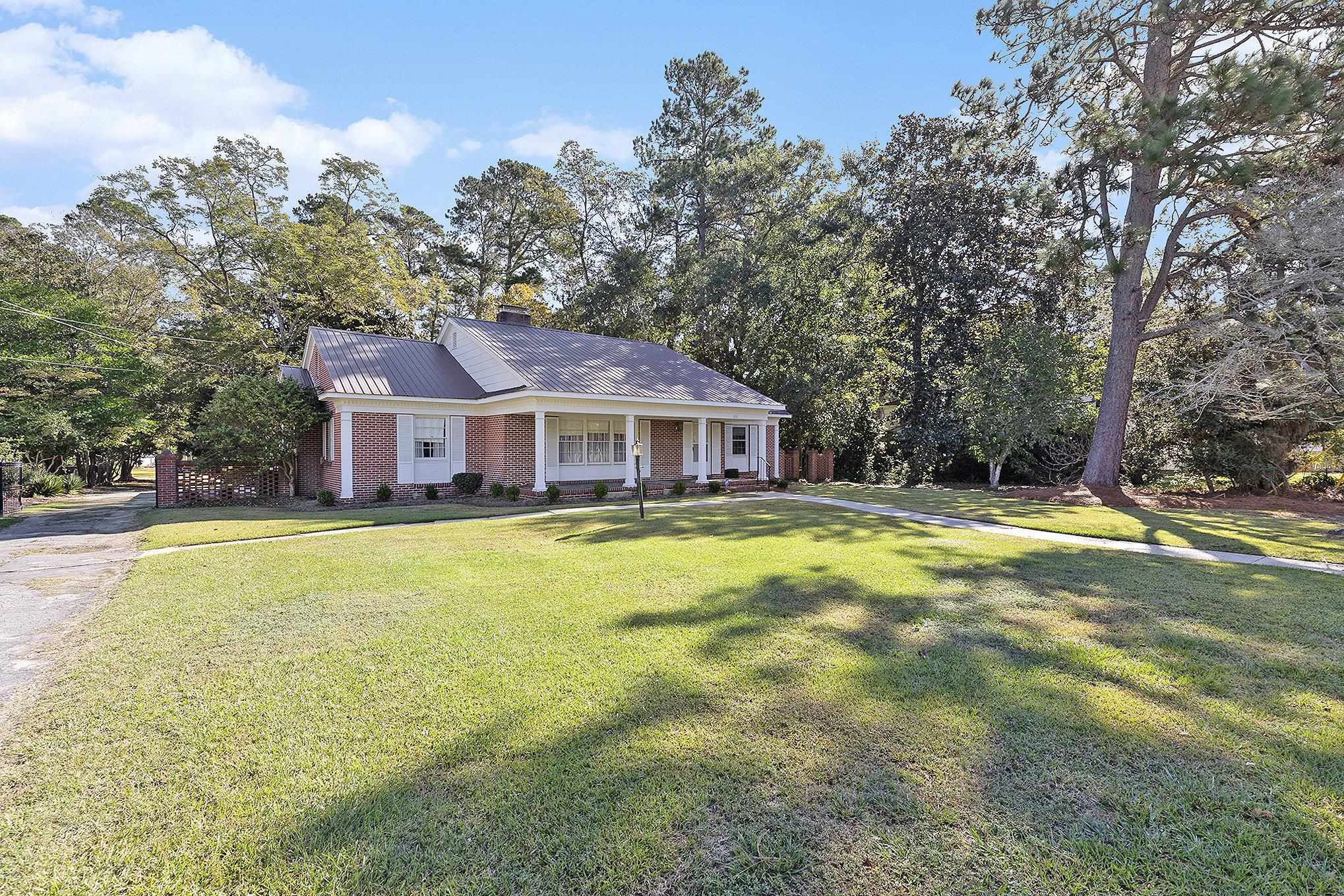 211 Pireway Rd. Property Photo 42
