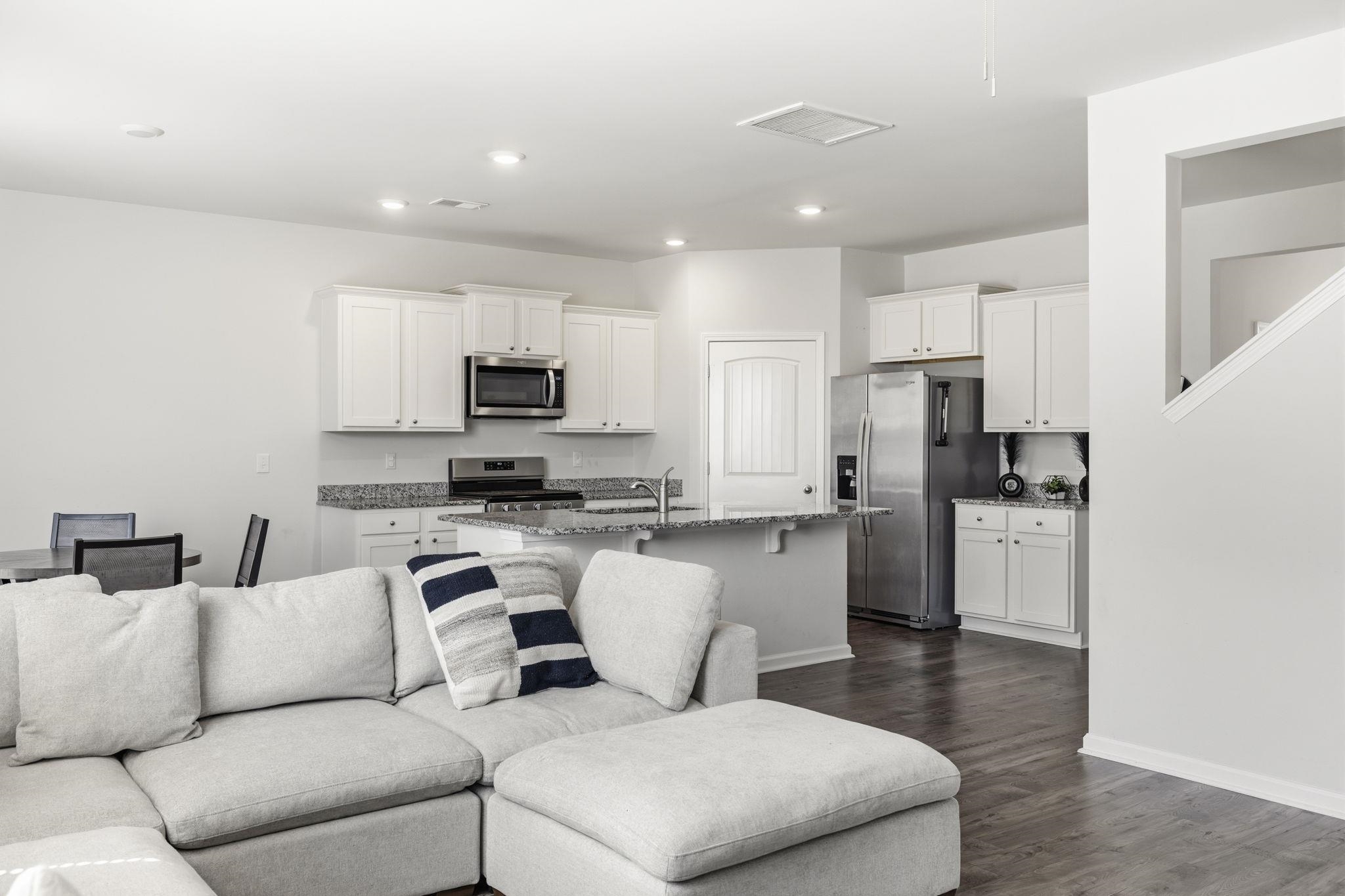 10030 Hamilton Branch Loop Property Photo 8