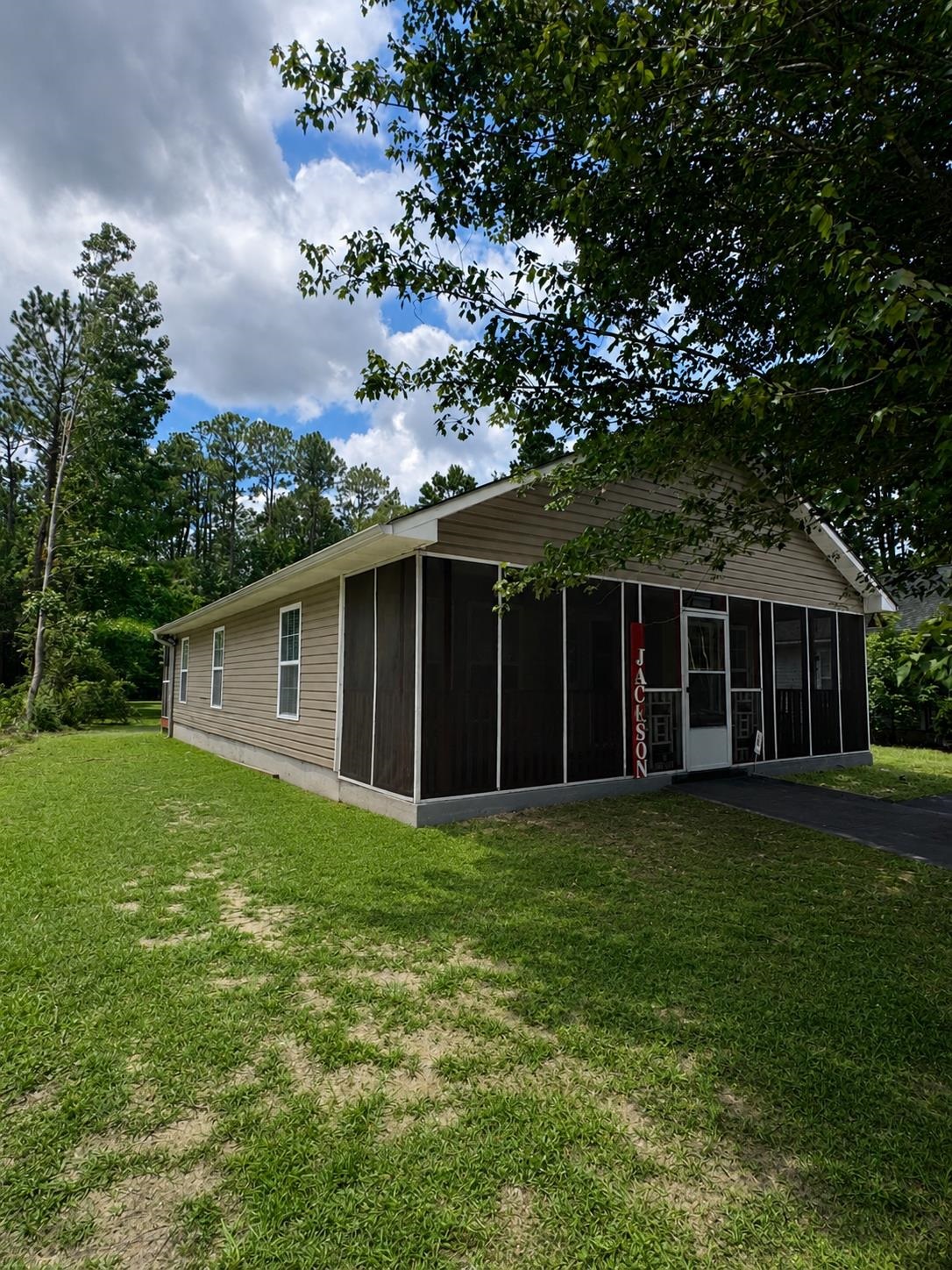 97 Jacquelyn Dr. Property Photo 2