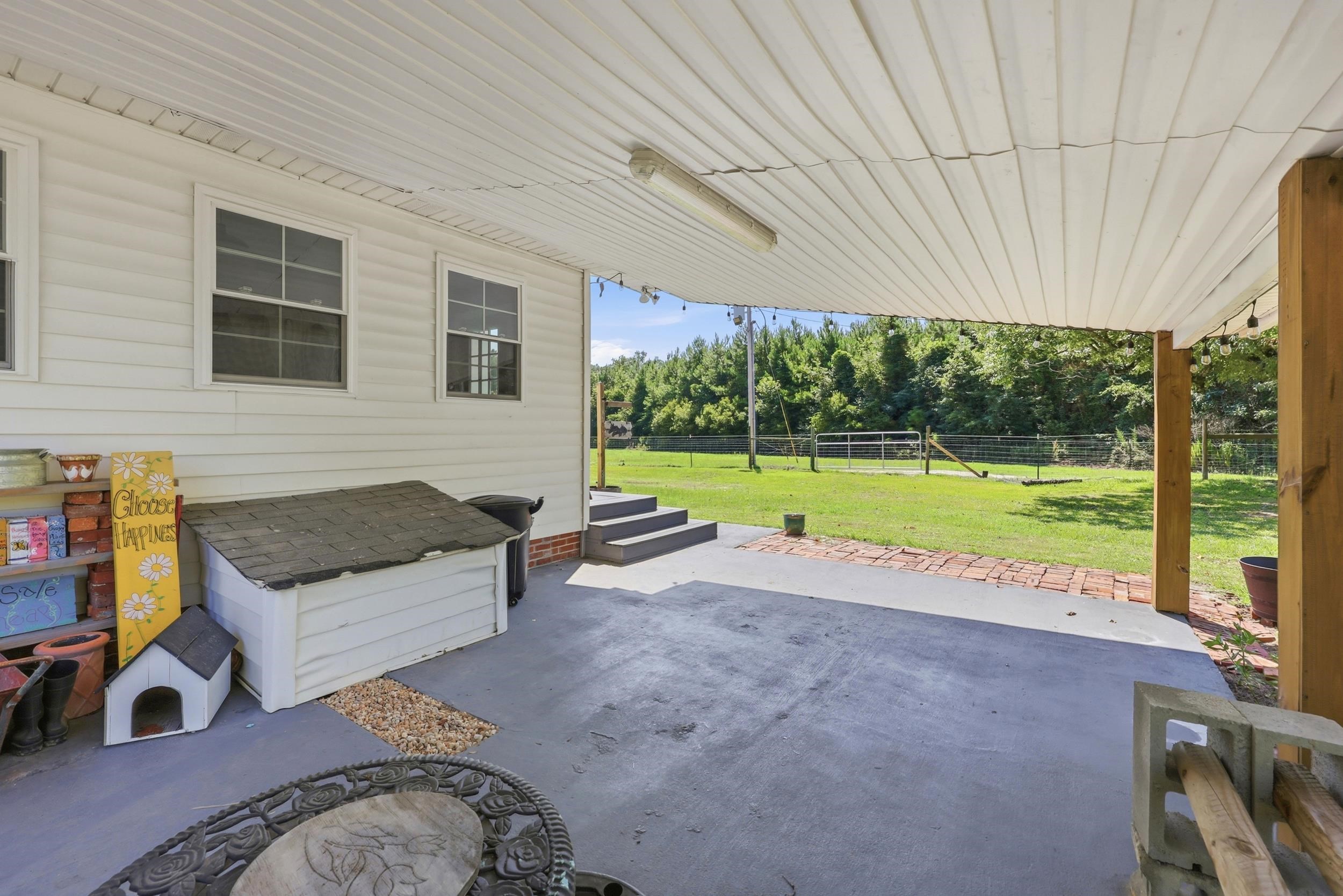 1361 Highway 521 Property Photo 28