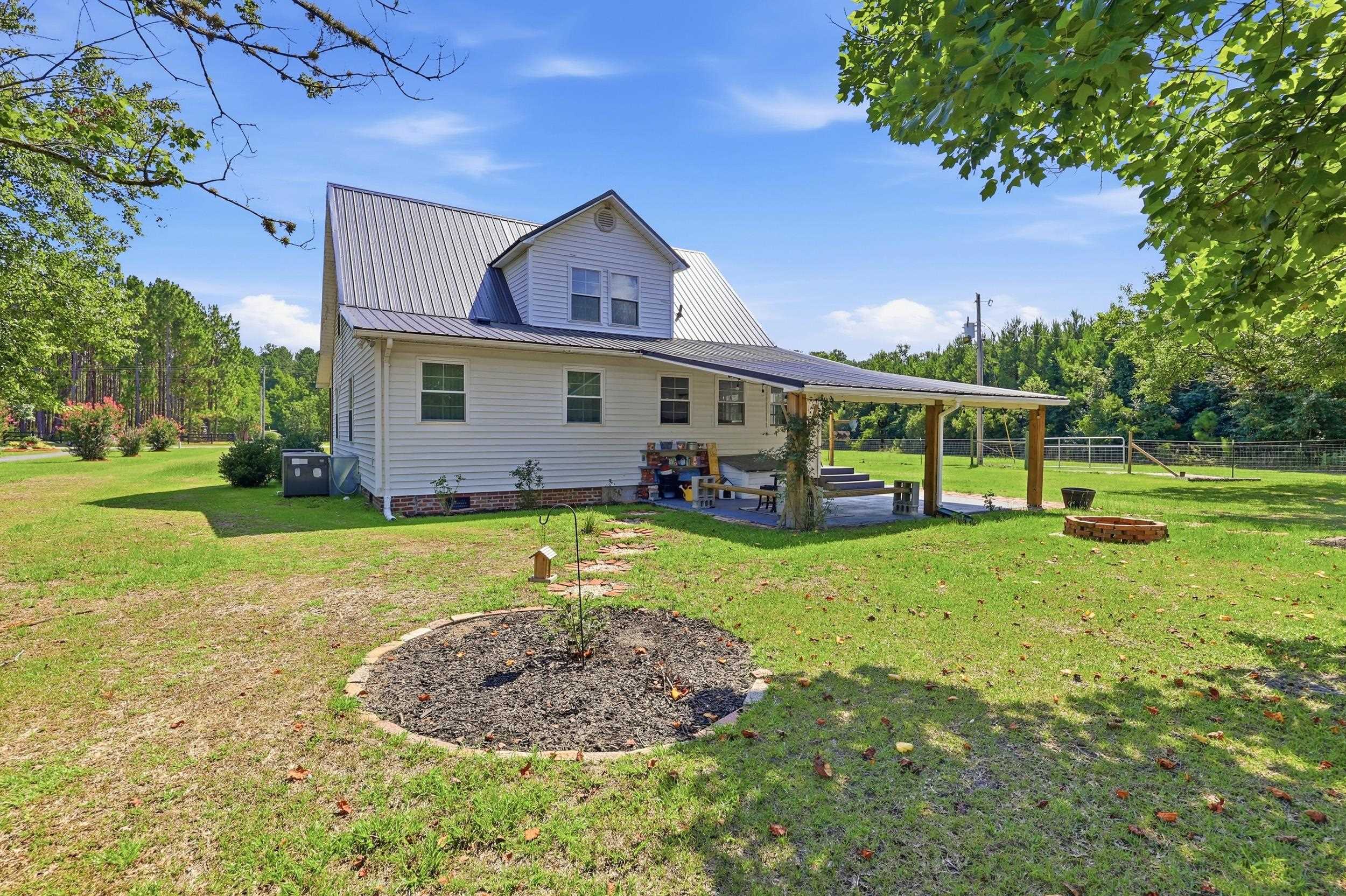 1361 Highway 521 Property Photo 29