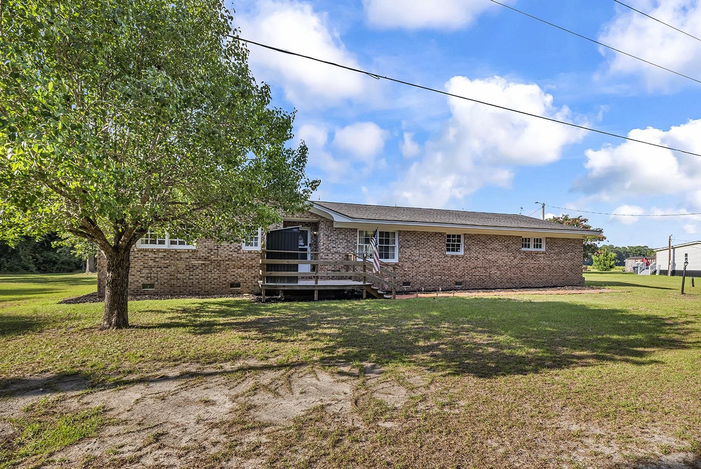 2153 Grainger Rd. Property Photo 1