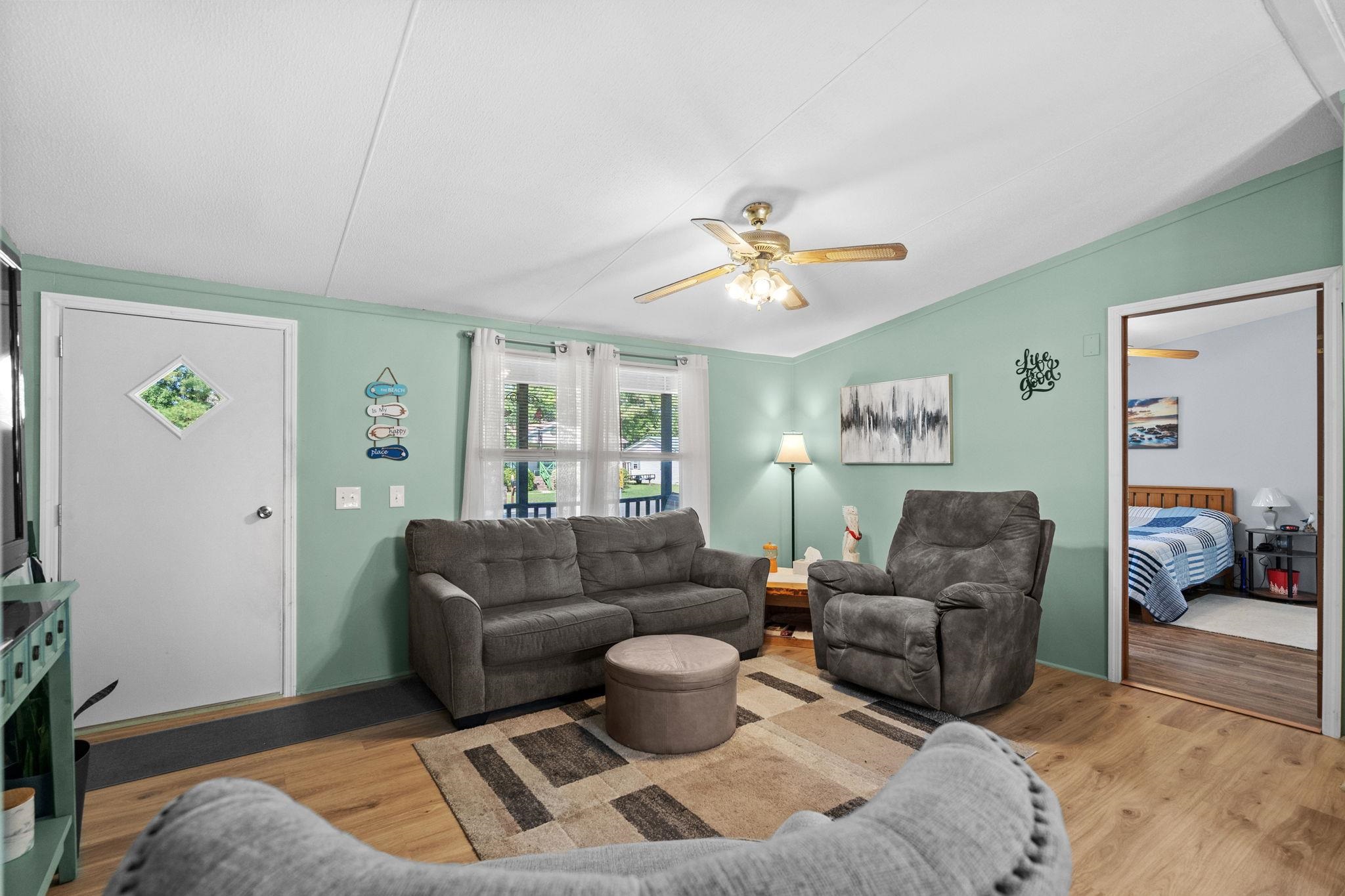 3254 Lyndon Dr. Property Photo 9
