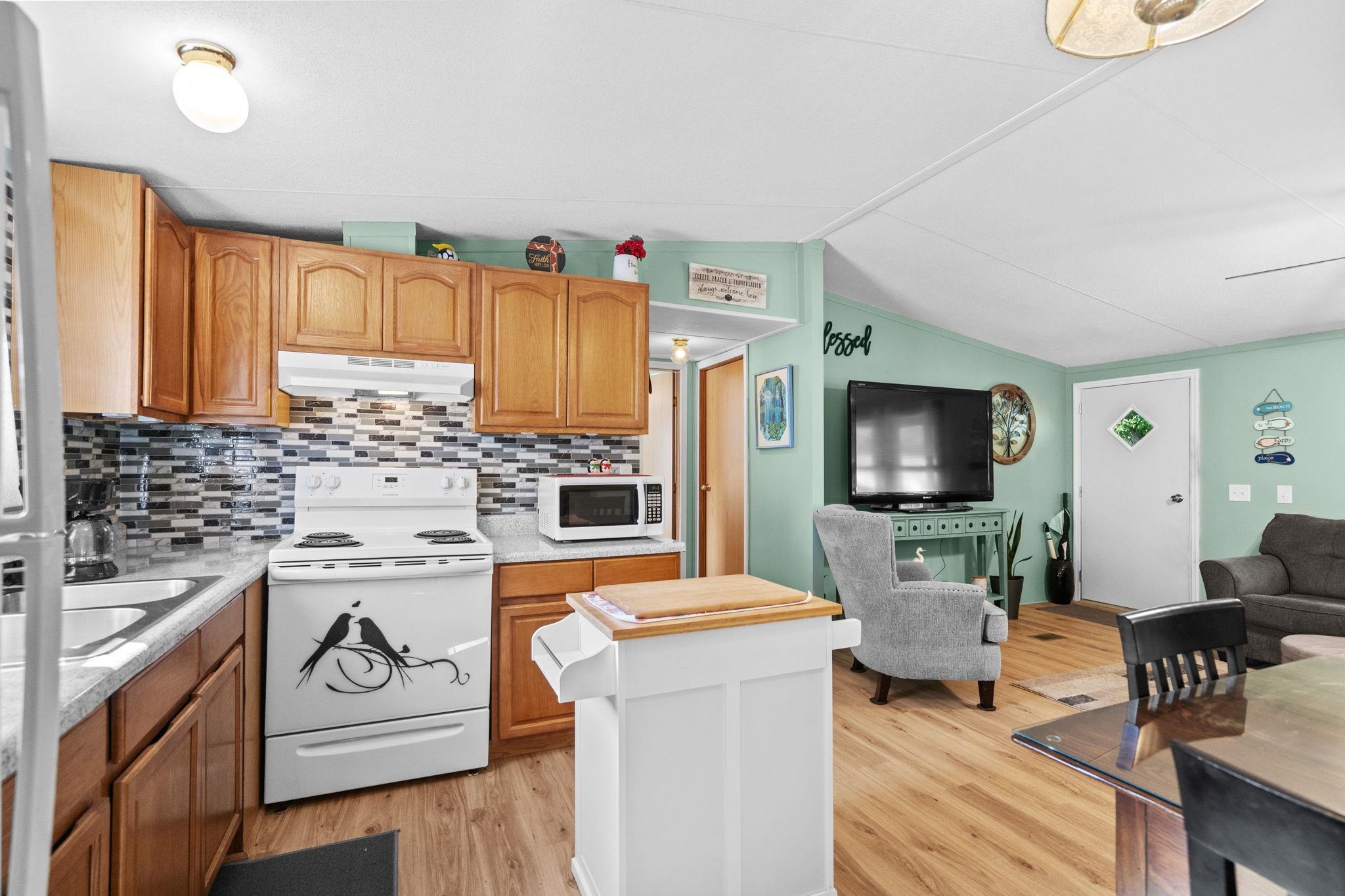 3254 Lyndon Dr. Property Photo 17