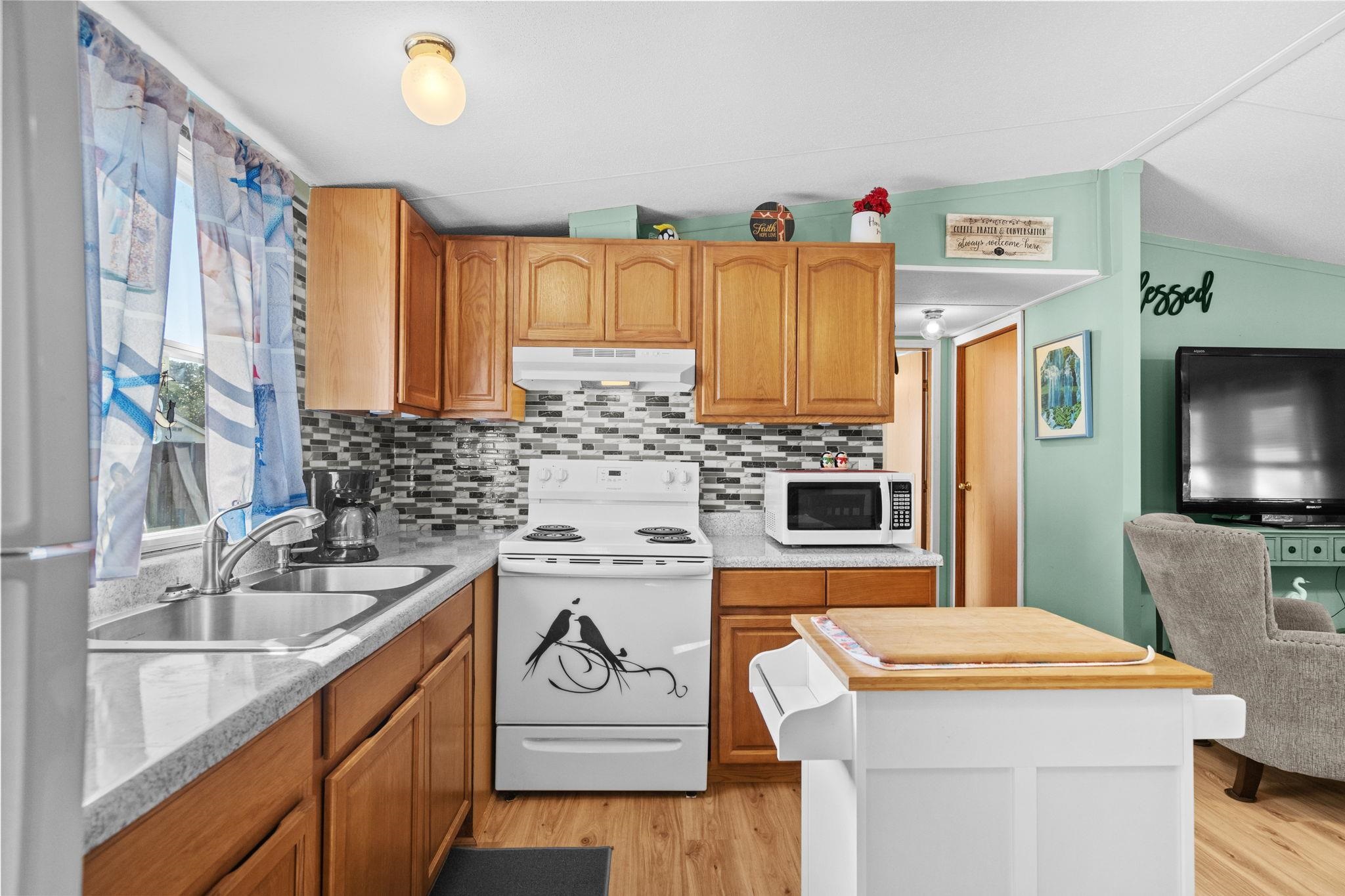 3254 Lyndon Dr. Property Photo 19