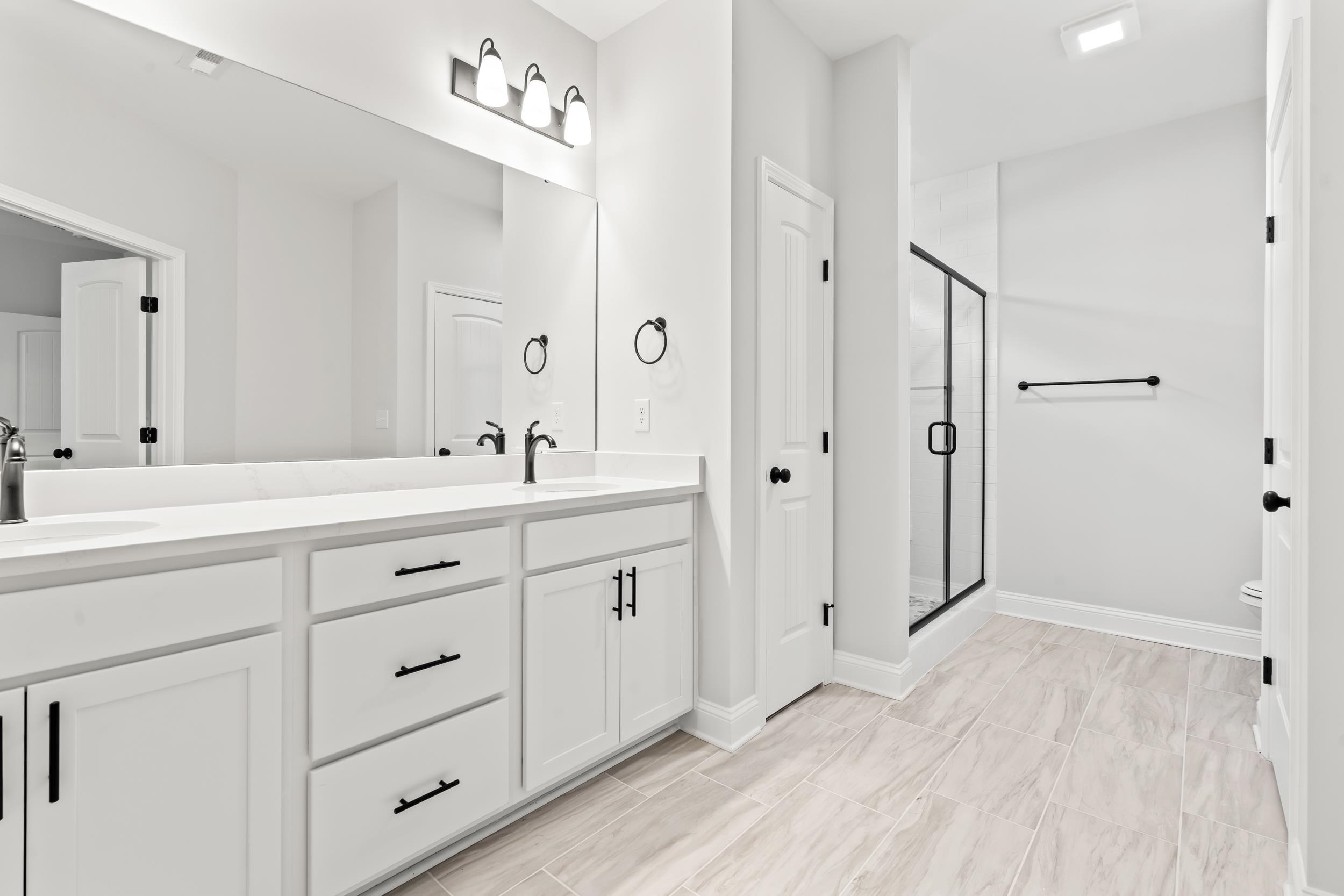 2472 Argyle Way Property Photo 6