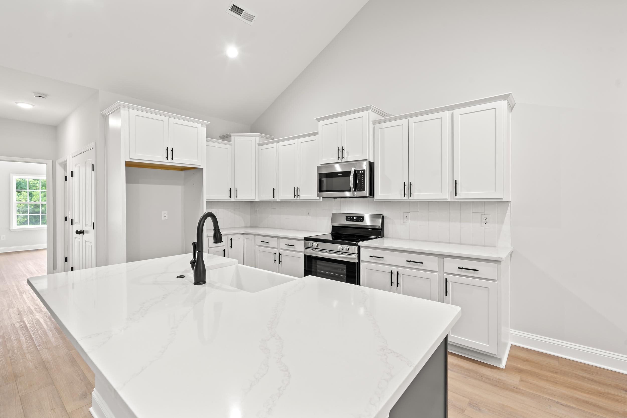 2472 Argyle Way Property Photo 12