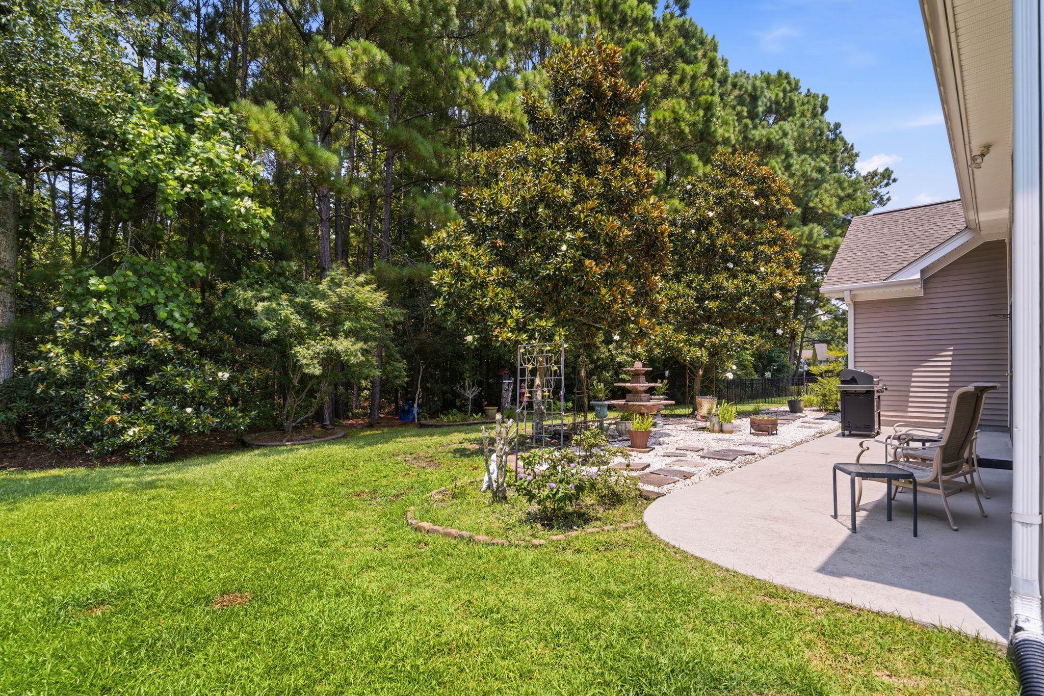 230 Willow Bay Dr. Property Photo 28