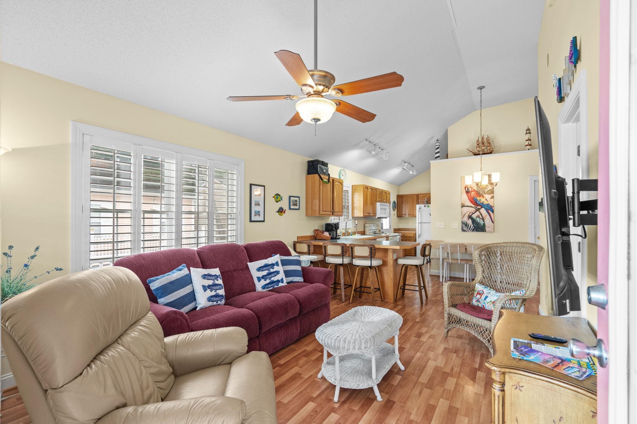 6001-8062 S Kings Hwy. Property Photo 11