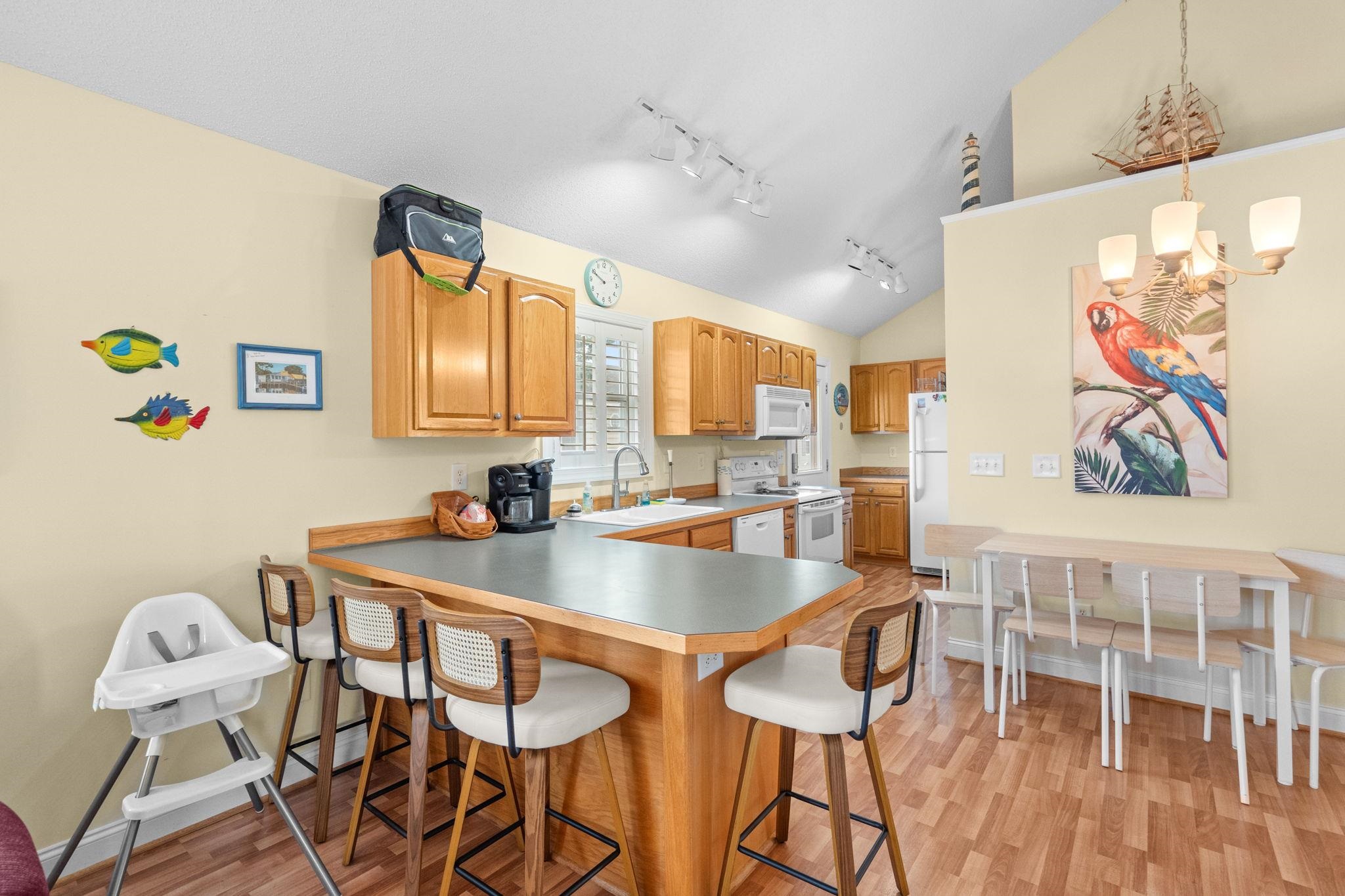 6001-8062 S Kings Hwy. Property Photo 15