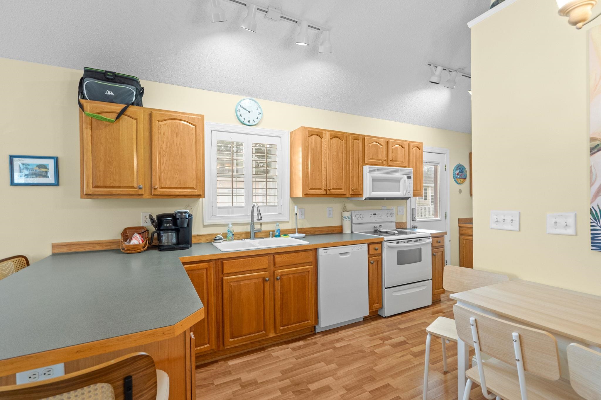 6001-8062 S Kings Hwy. Property Photo 17