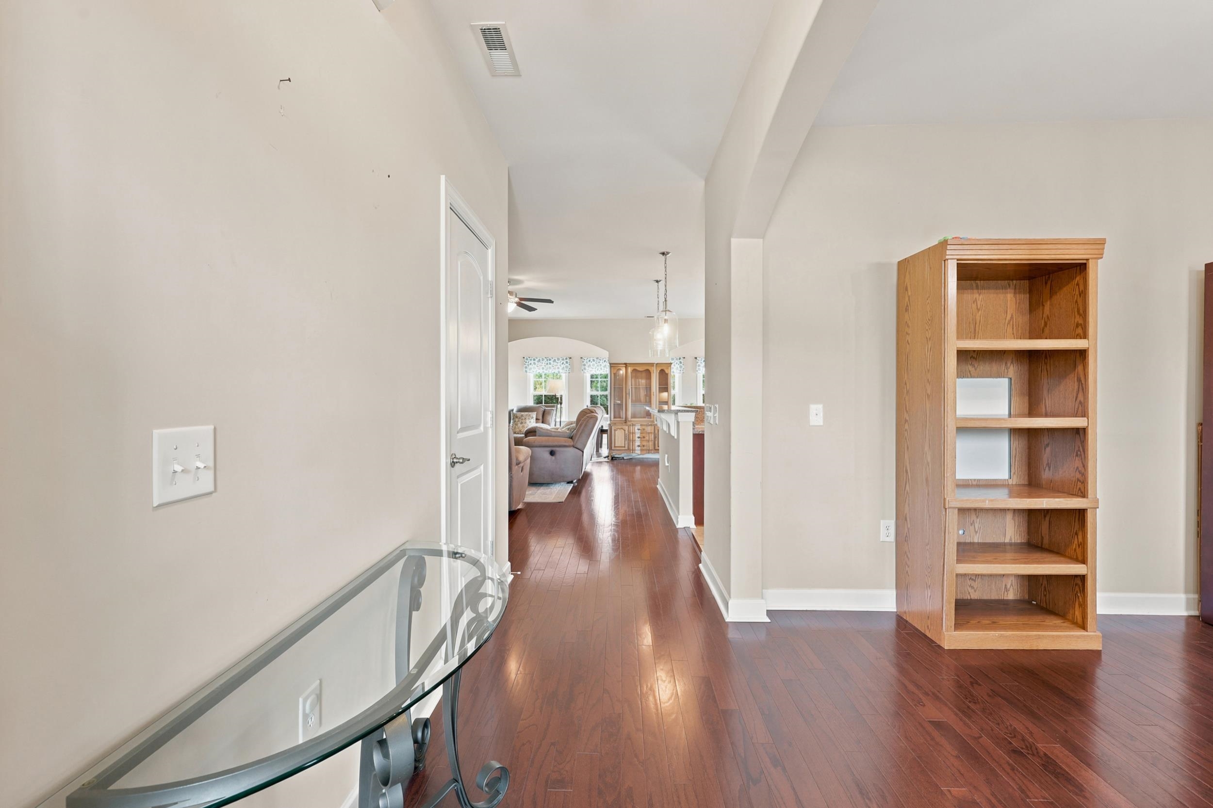 9104 Minim Ct. Property Photo 5