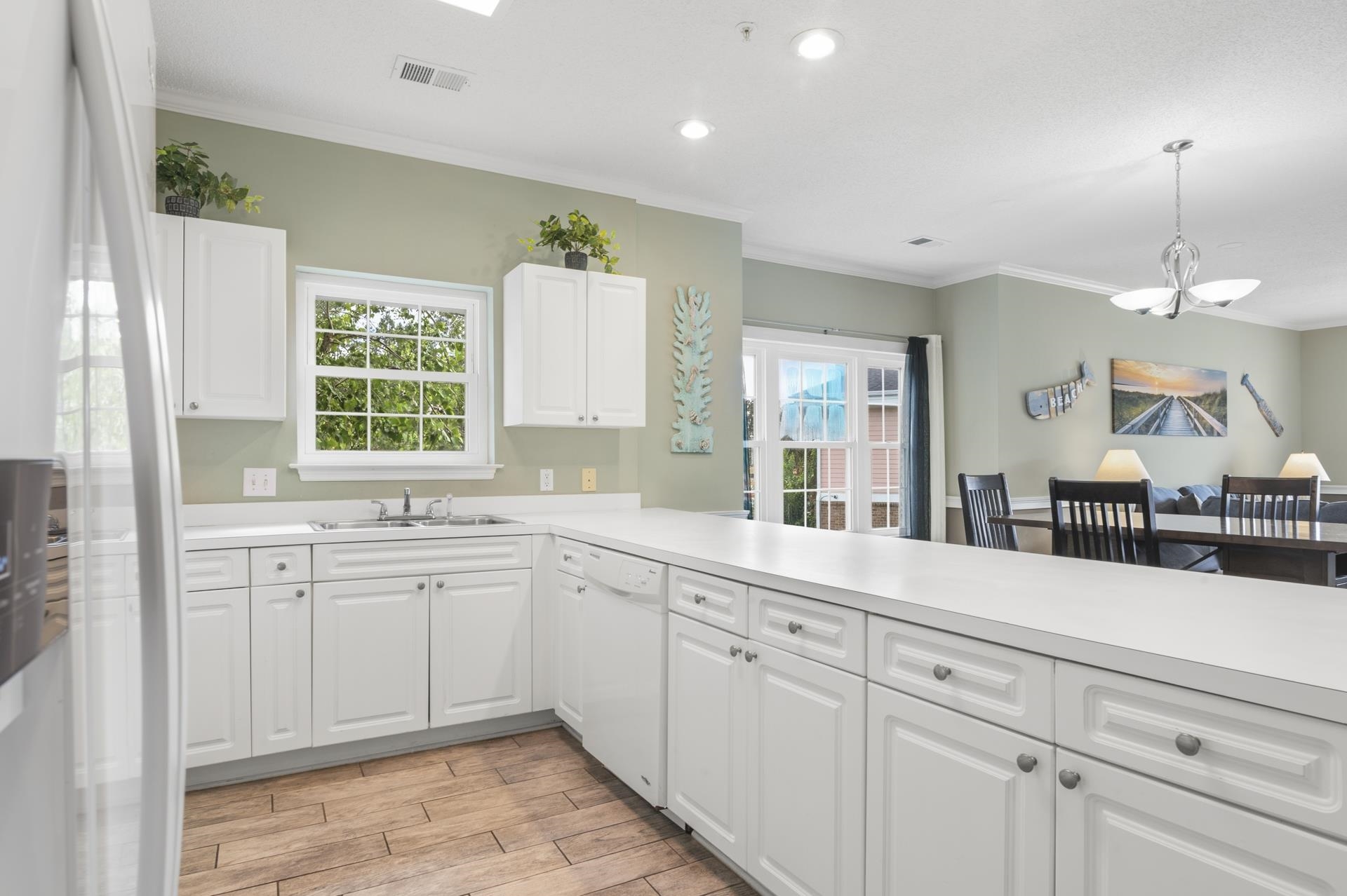 4827 Orchid Way Property Photo 3