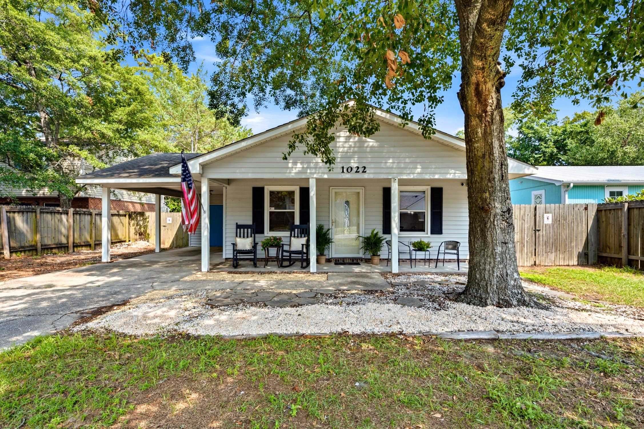 1022 S Hollywood Dr. Property Photo 1