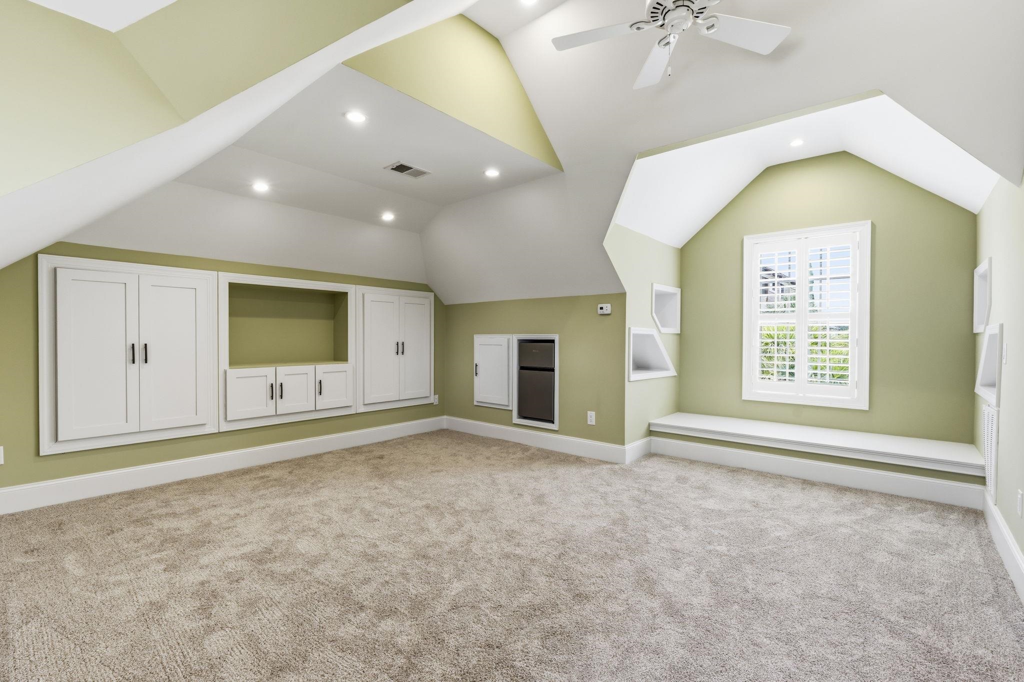 909 Bluffview Dr. Property Photo 54