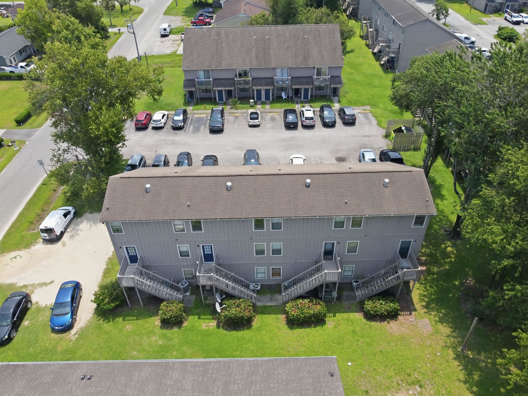 500 Oak Circle Property Photo 6