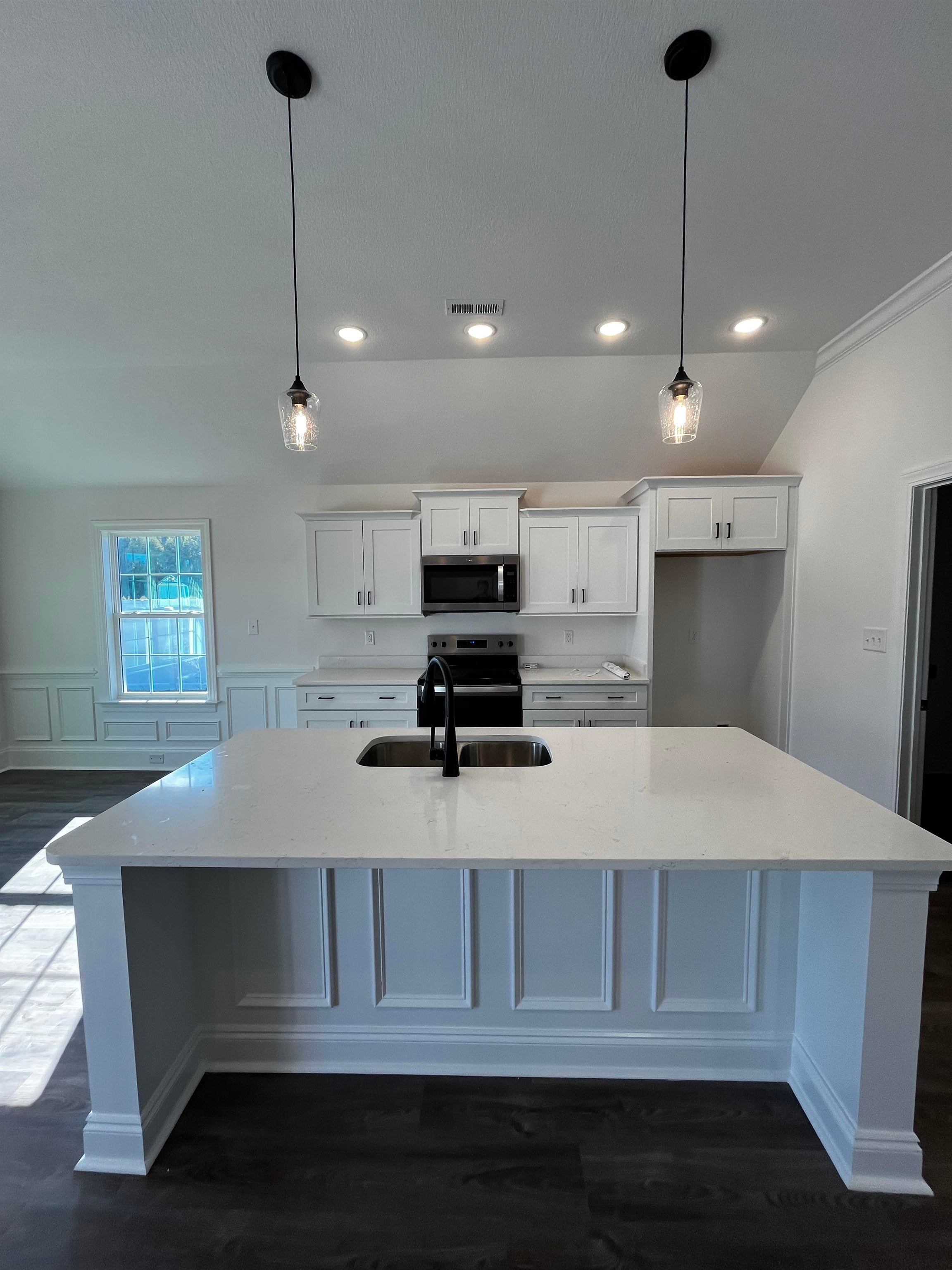 1764 Vereen Rd. Property Photo 4