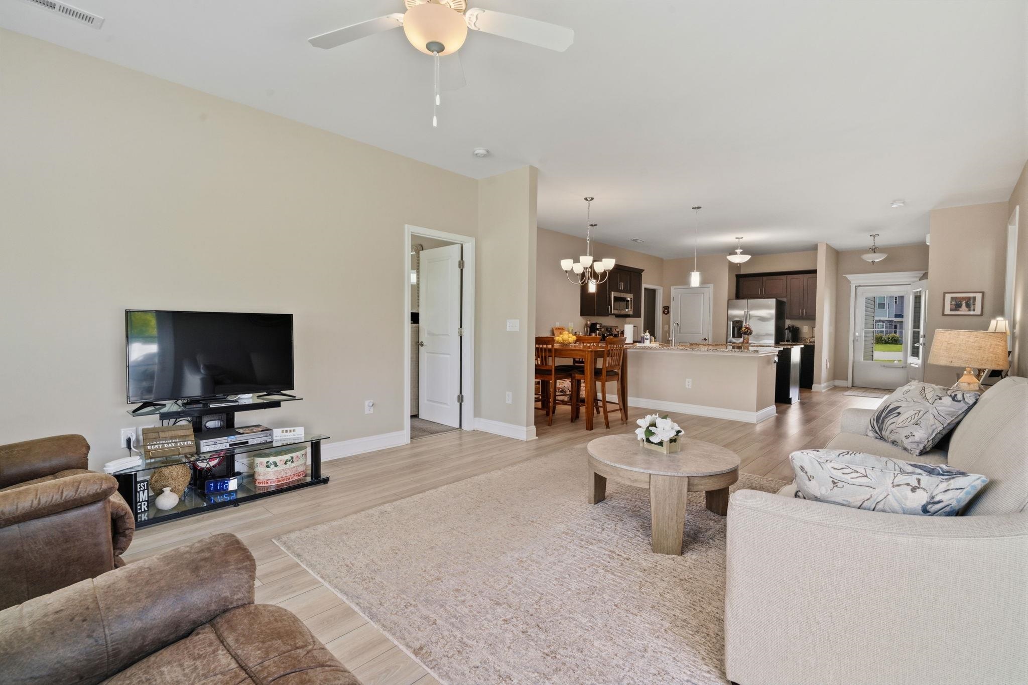 748 Hobonny Loop Property Photo 11