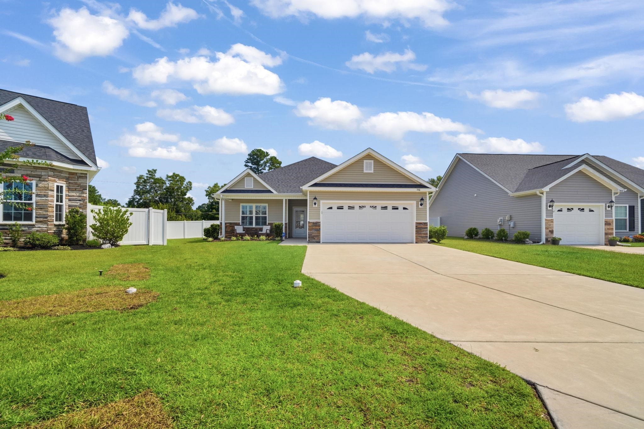 748 Hobonny Loop Property Photo 21