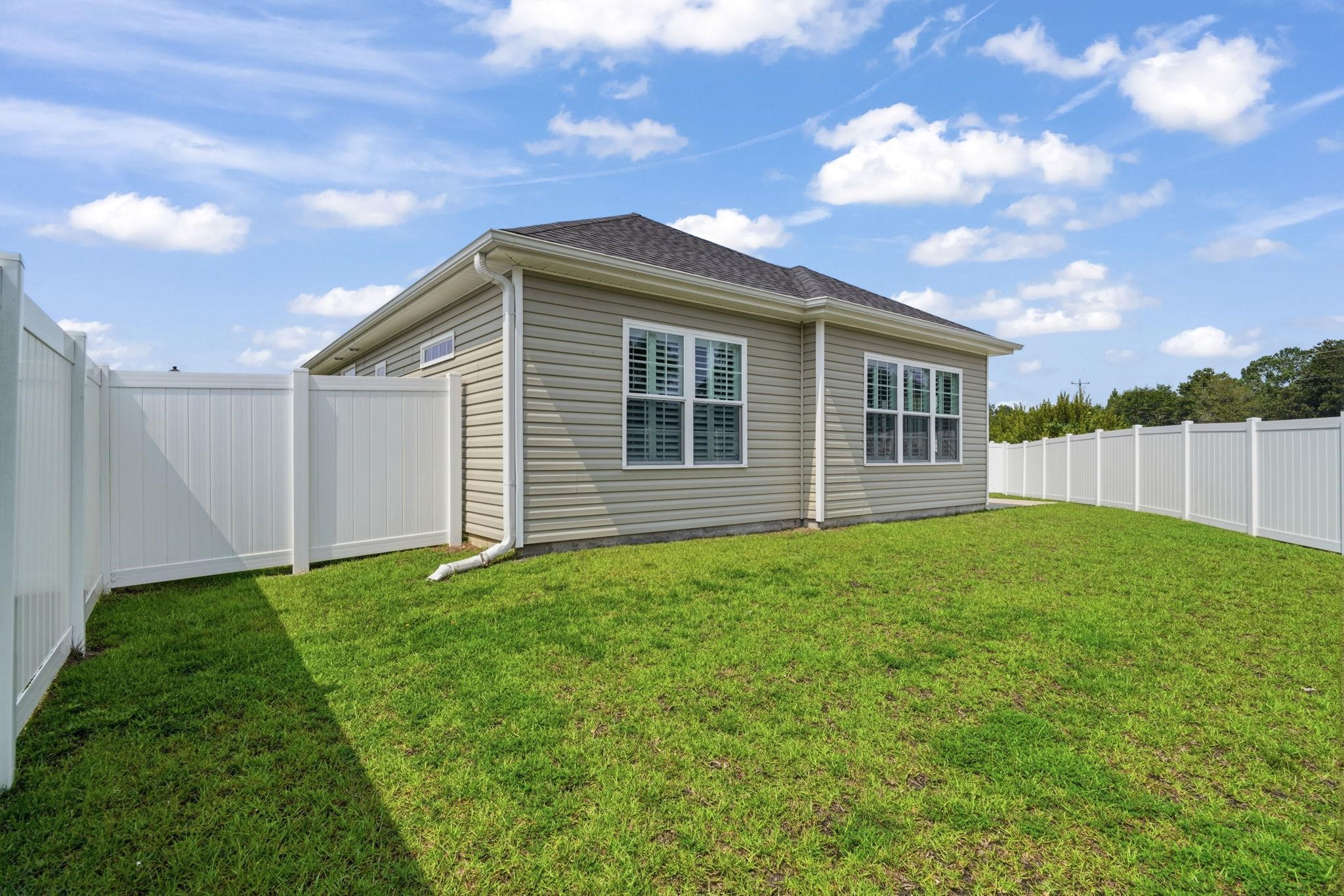 748 Hobonny Loop Property Photo 23