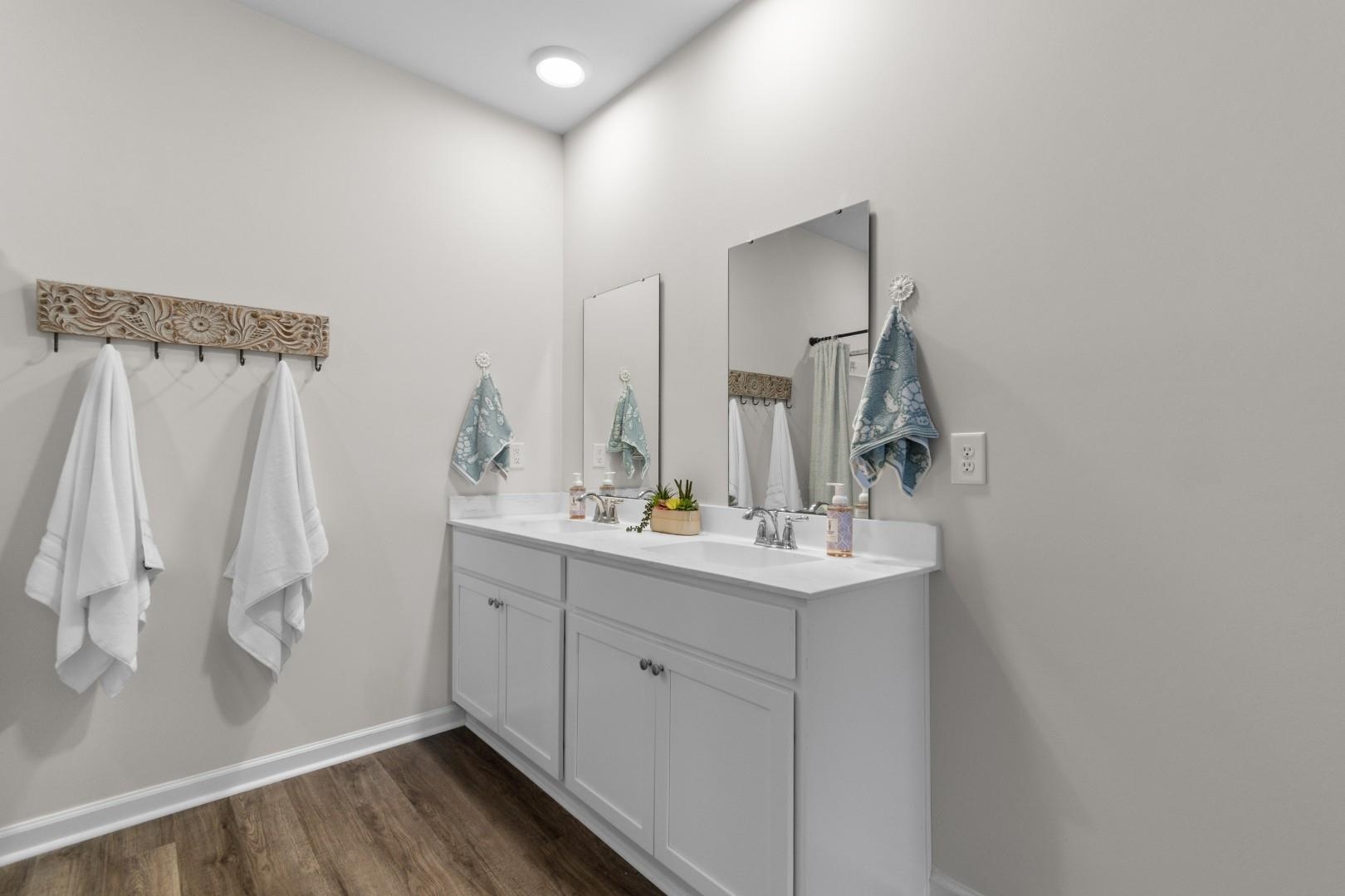 409 Samara Dr. Property Photo 17