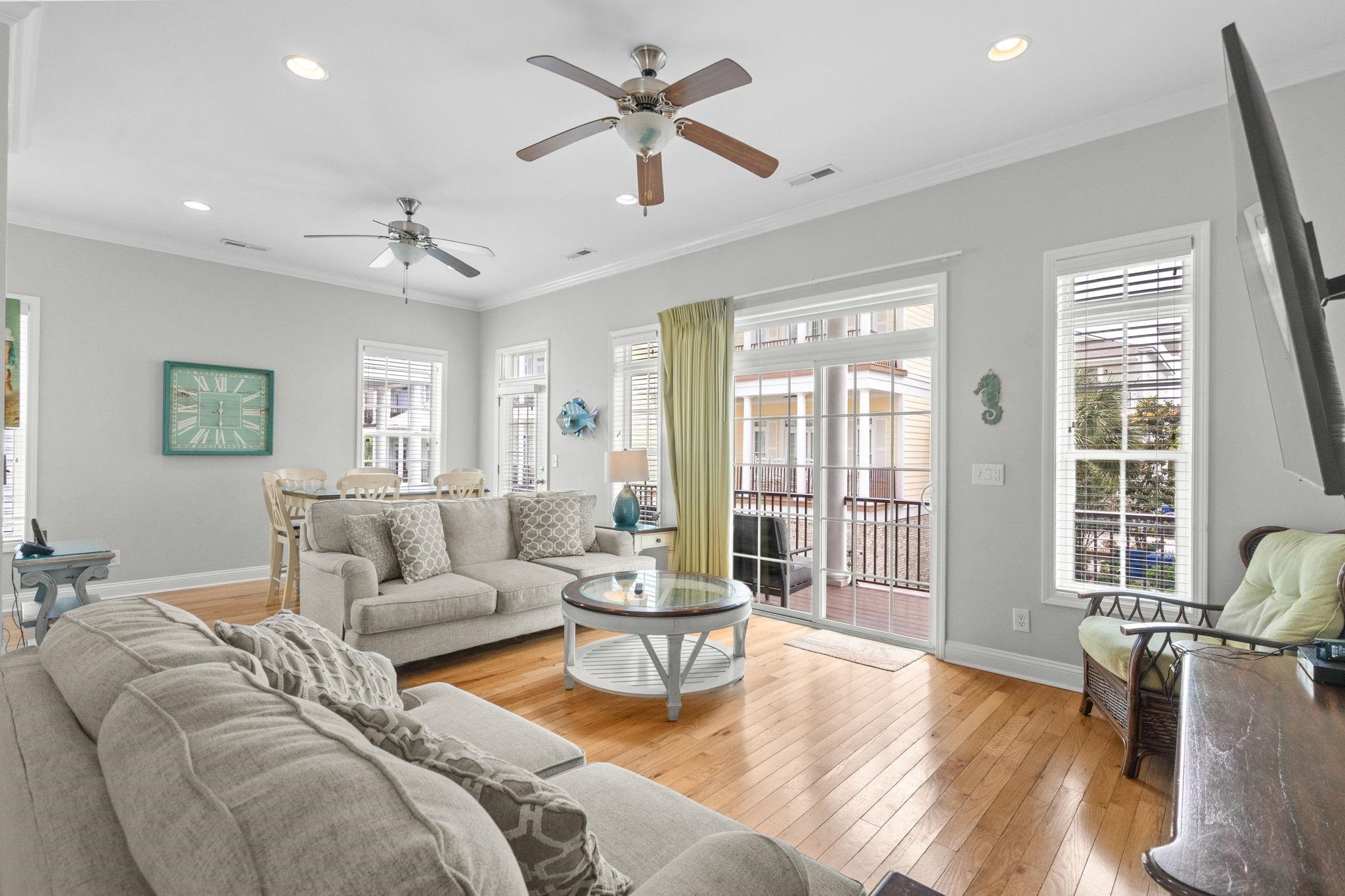 308 Shuffleboard Ct. Property Photo 5
