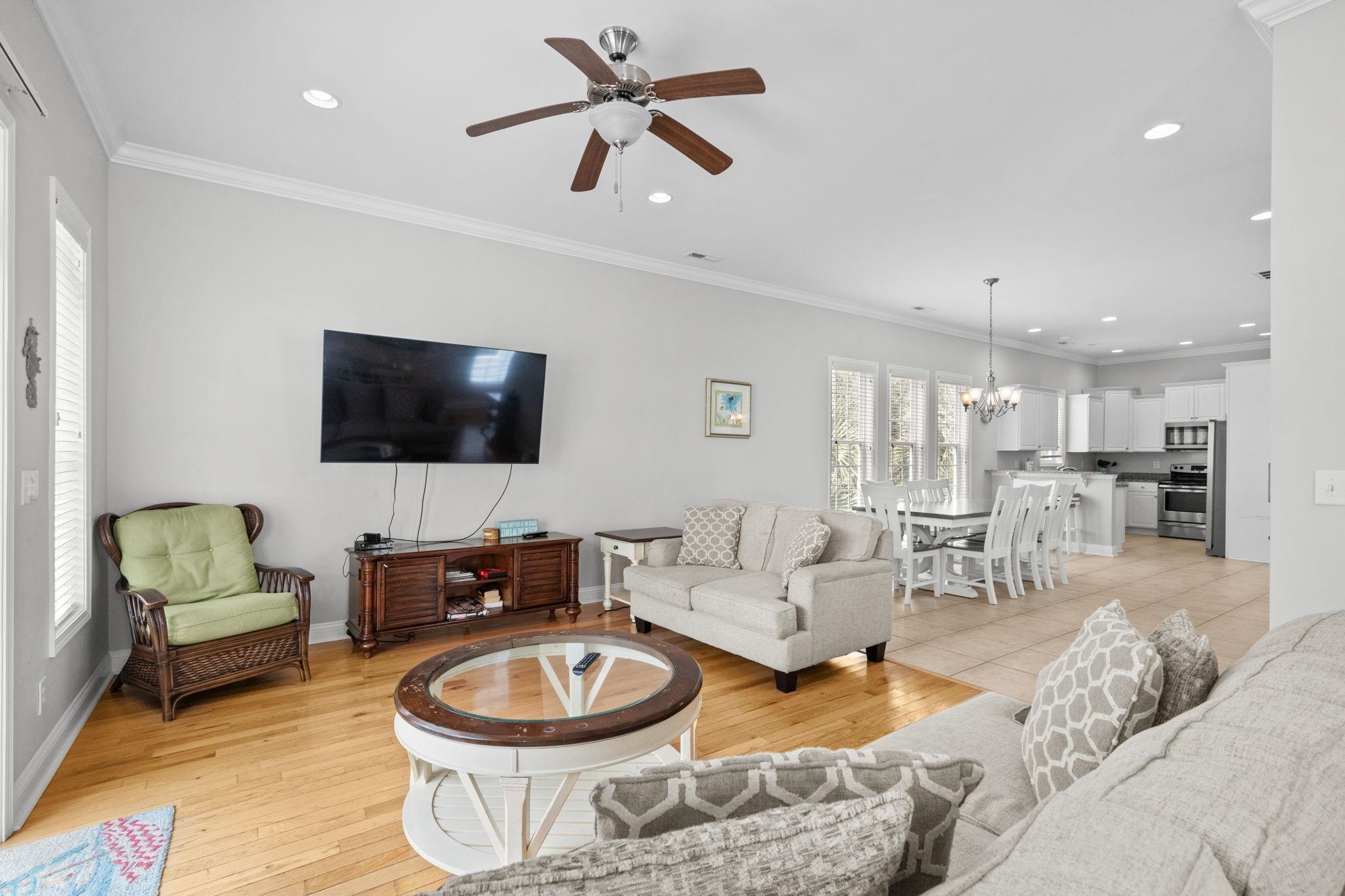 308 Shuffleboard Ct. Property Photo 11
