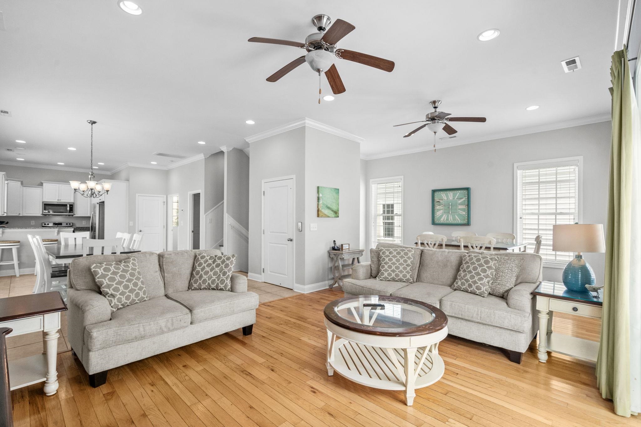 308 Shuffleboard Ct. Property Photo 12