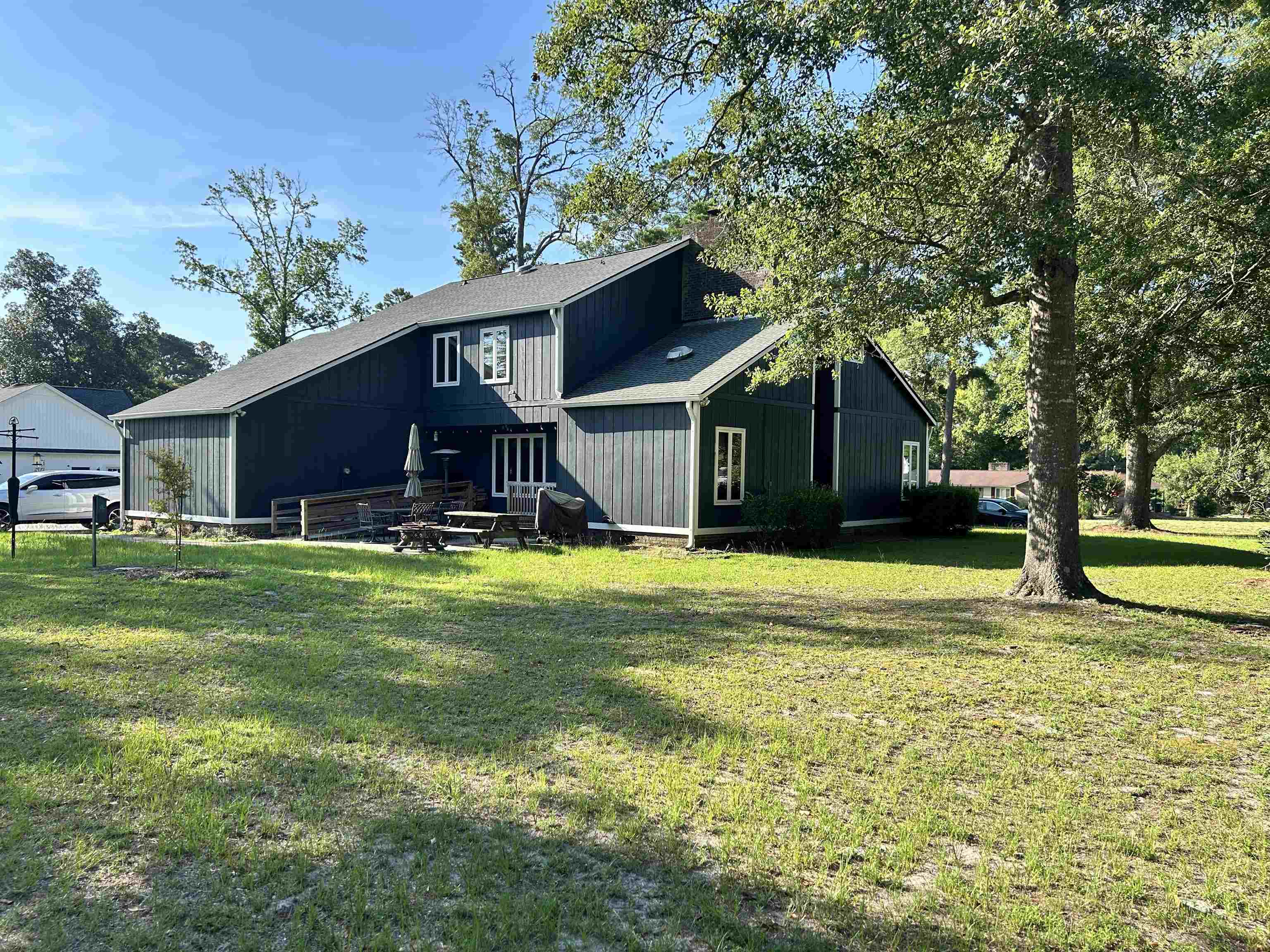 1105 Oak St. Property Photo 5