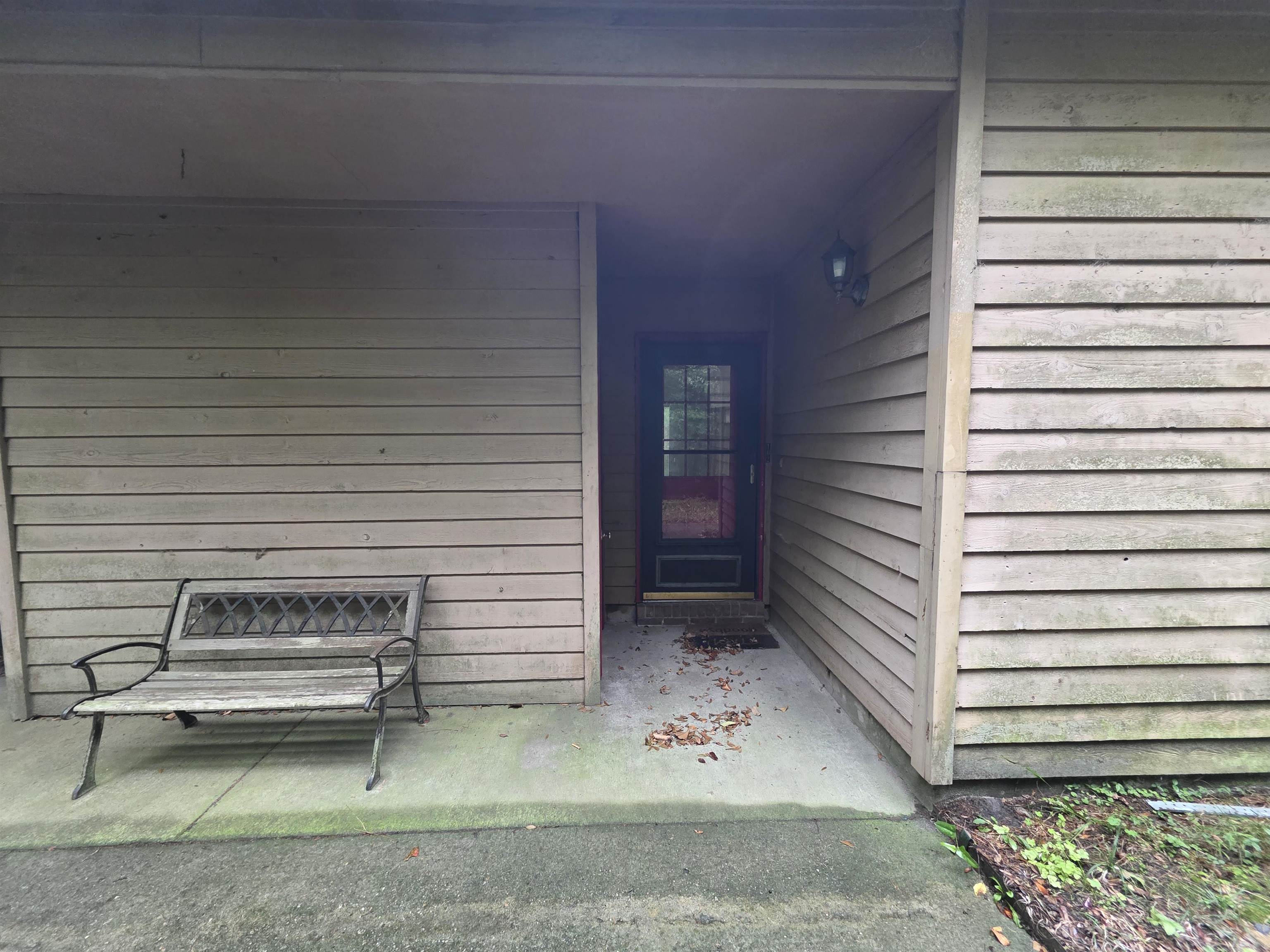 6301 Hawthorne Ln. Property Photo 4