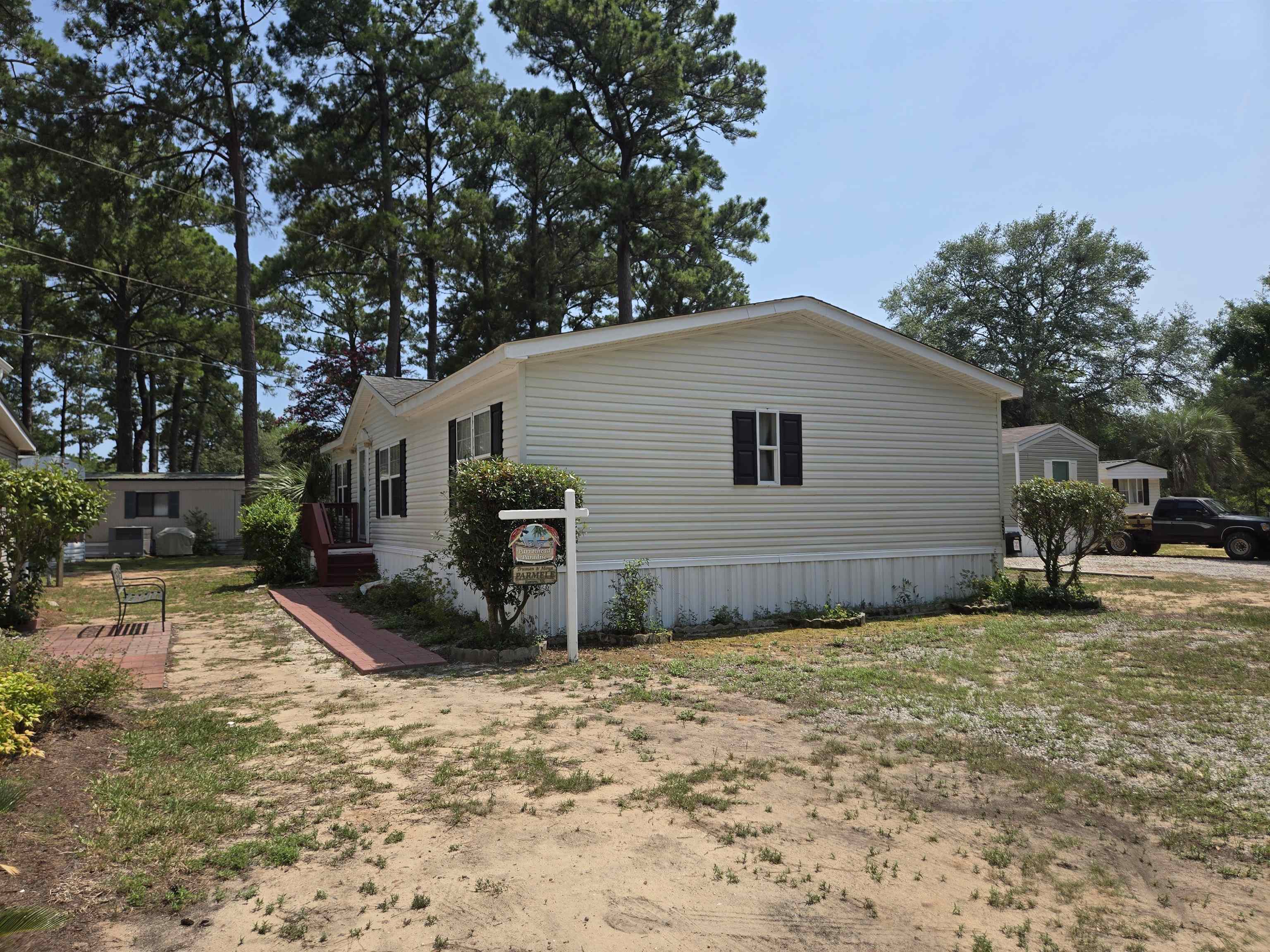 451 E Banks Dr. Property Photo 2