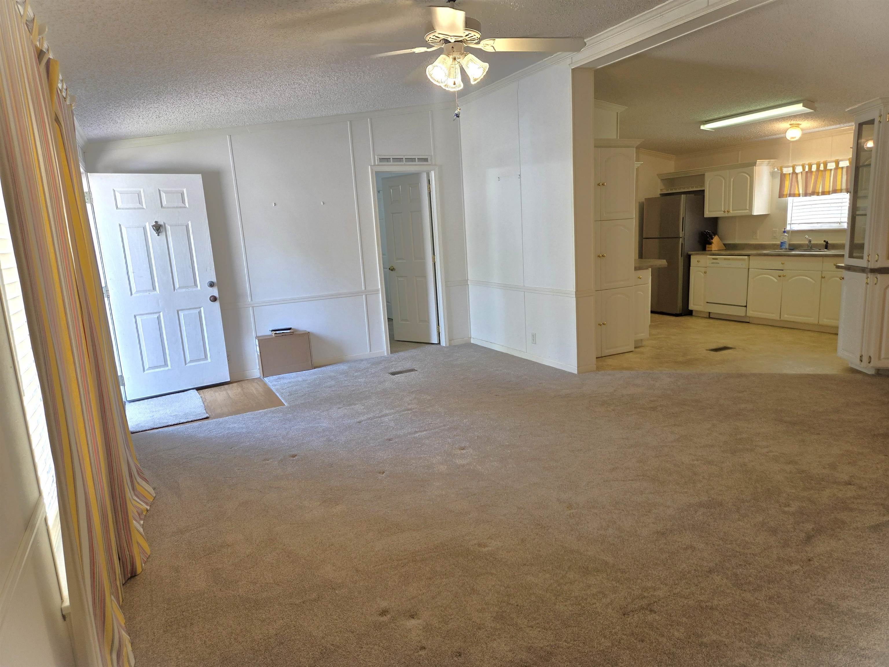 451 E Banks Dr. Property Photo 8