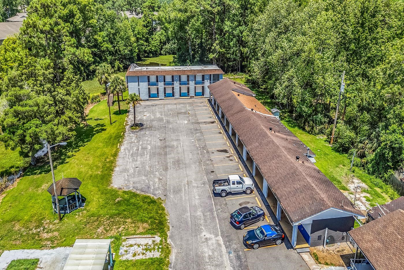 1443 Highway 17 Property Photo 2