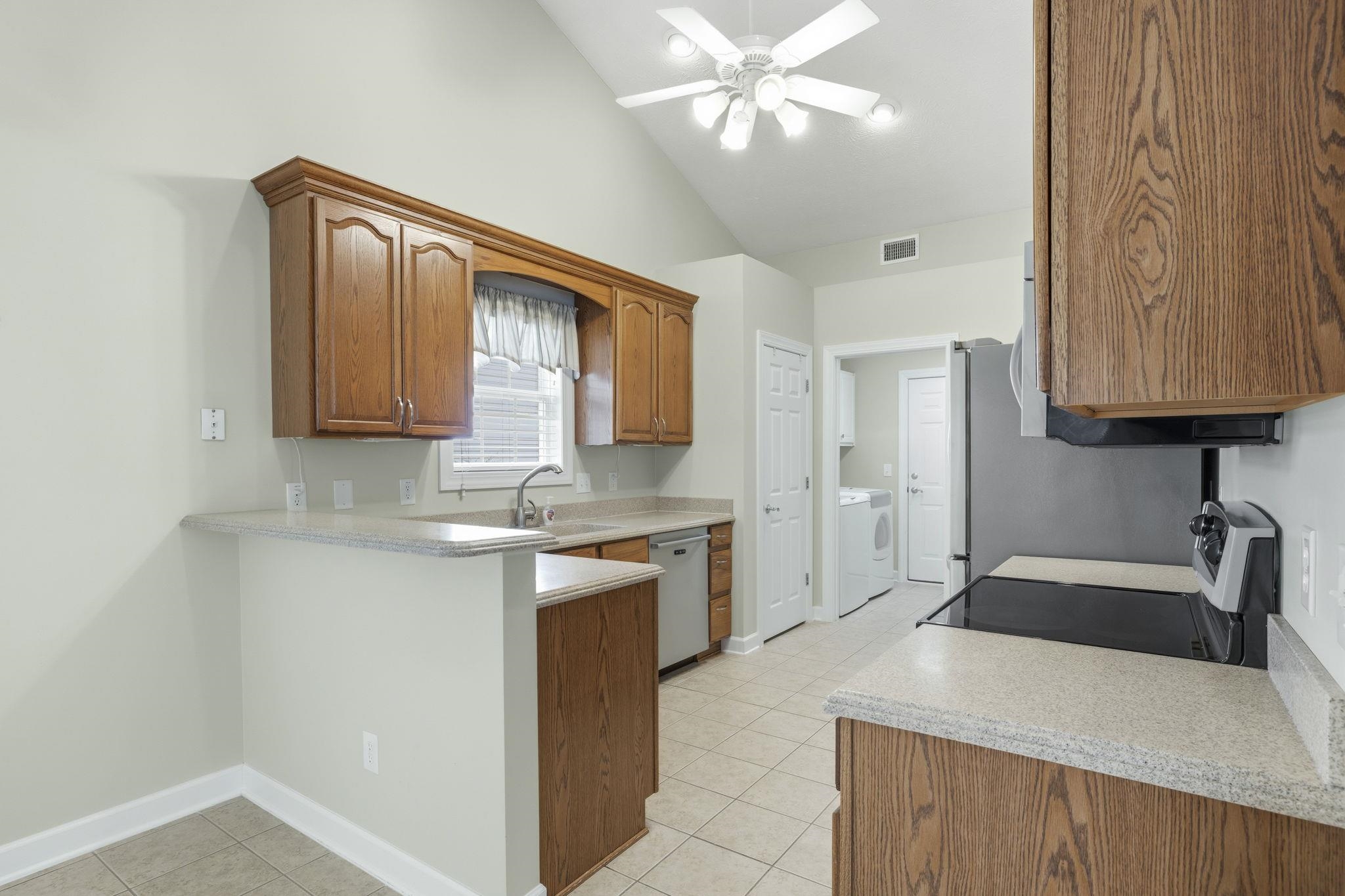 3048 Shorecrest Bay Dr. Property Photo 13