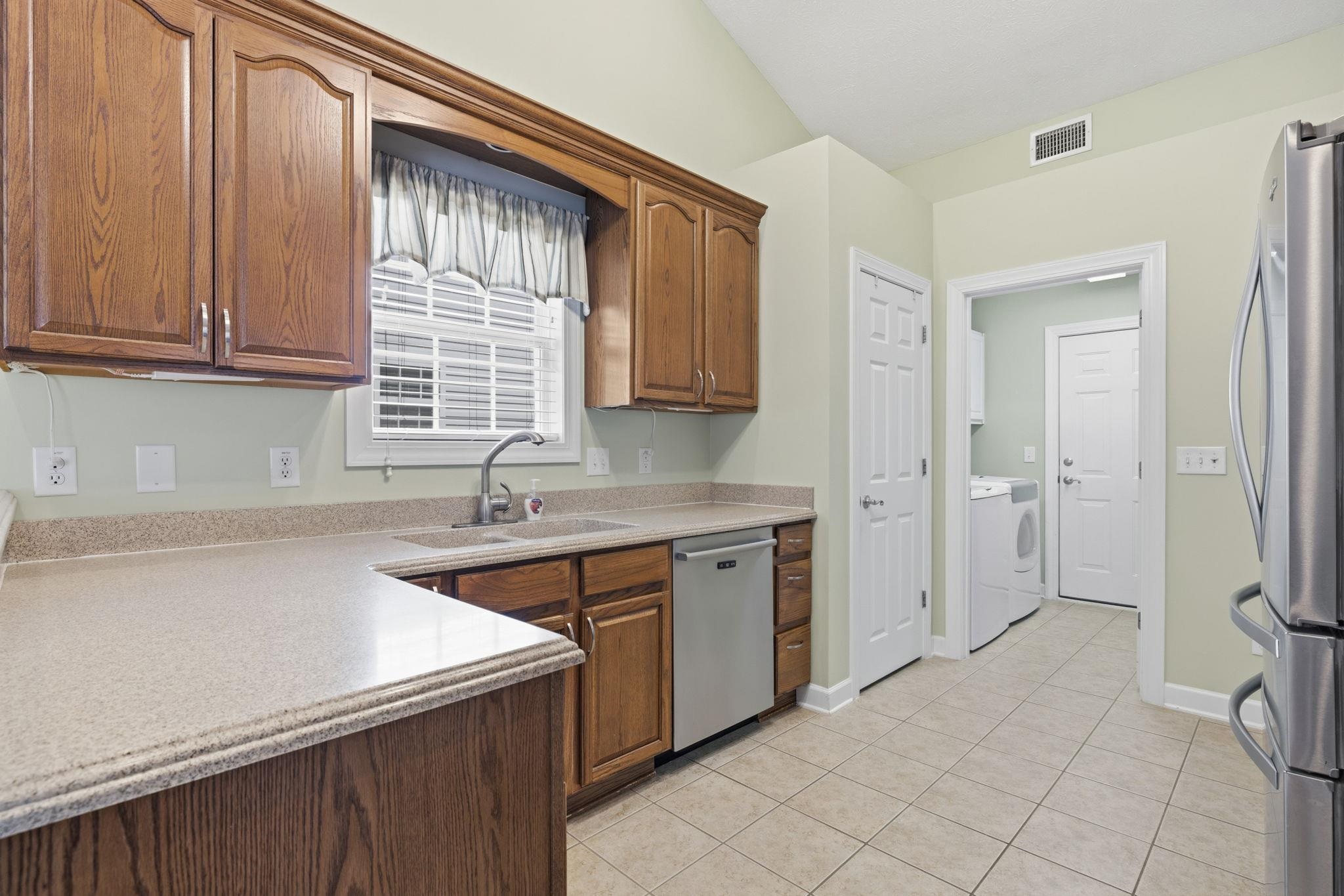 3048 Shorecrest Bay Dr. Property Photo 14