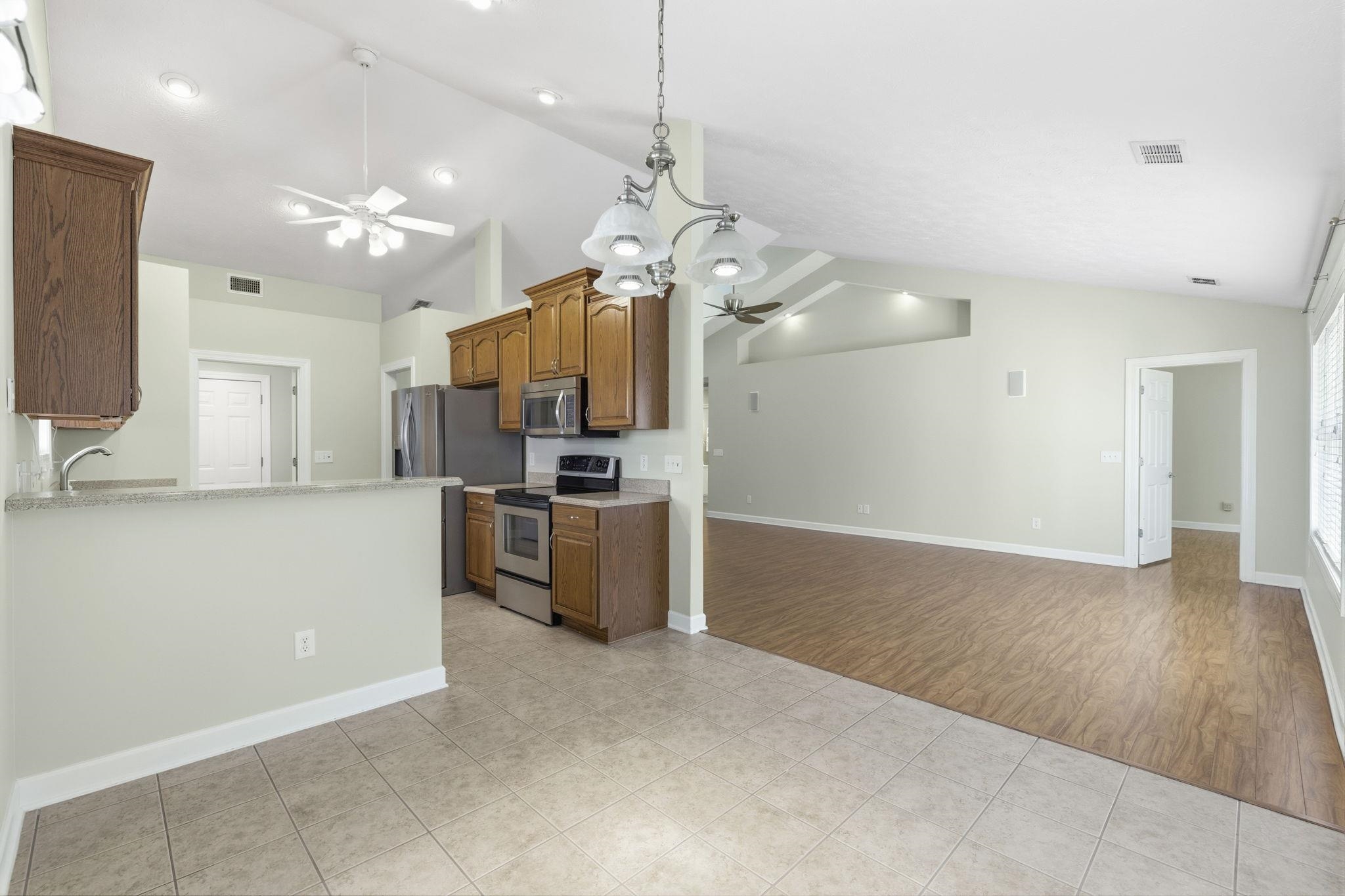 3048 Shorecrest Bay Dr. Property Photo 16