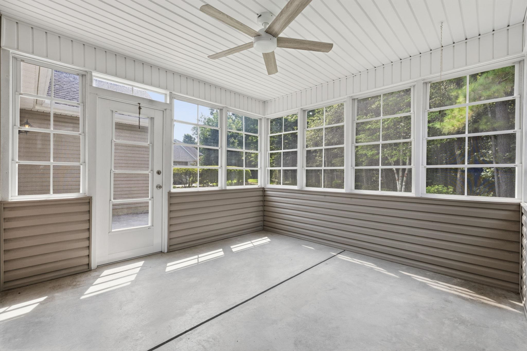3048 Shorecrest Bay Dr. Property Photo 18